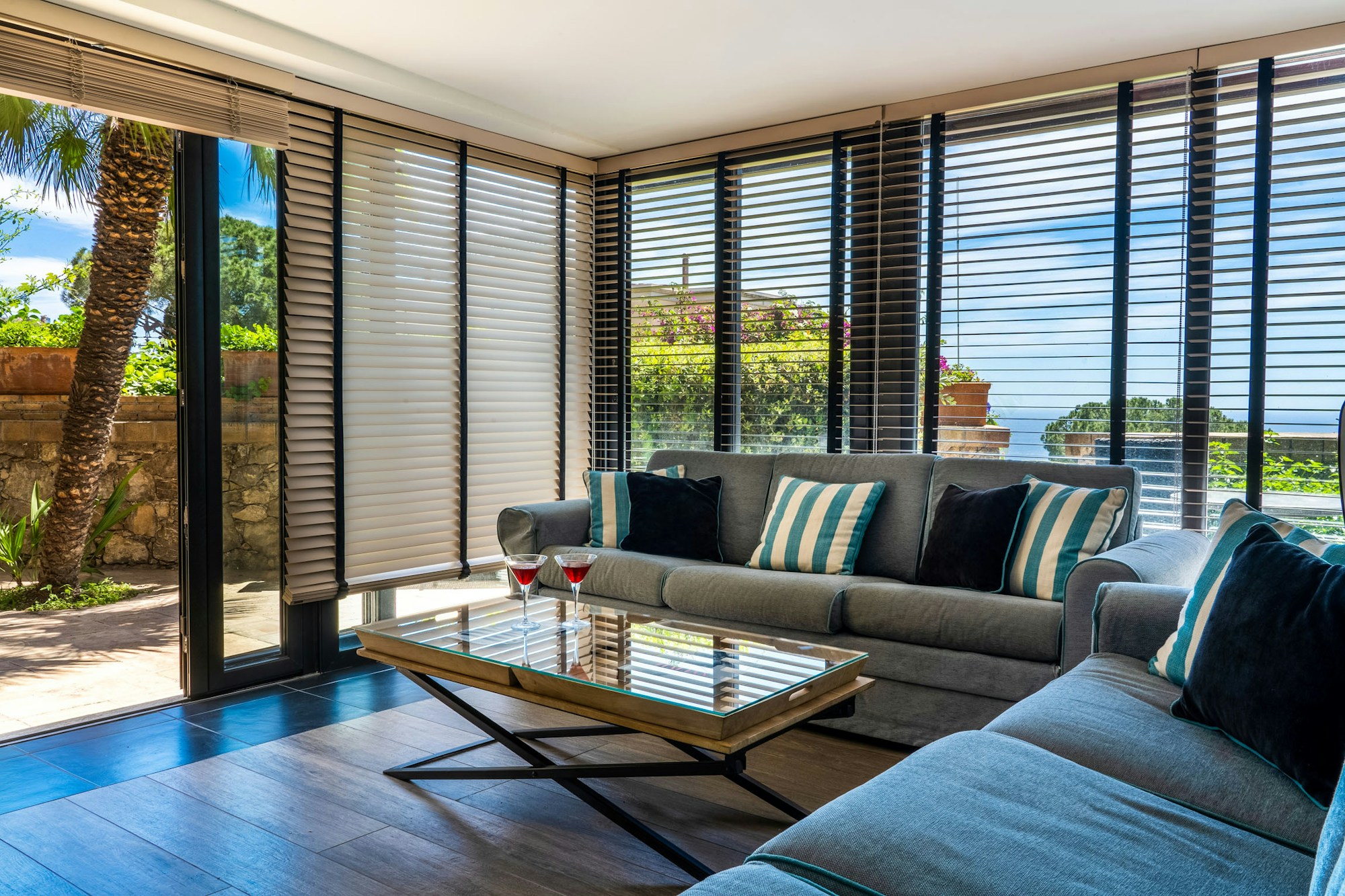 Suite Garden - Living Area