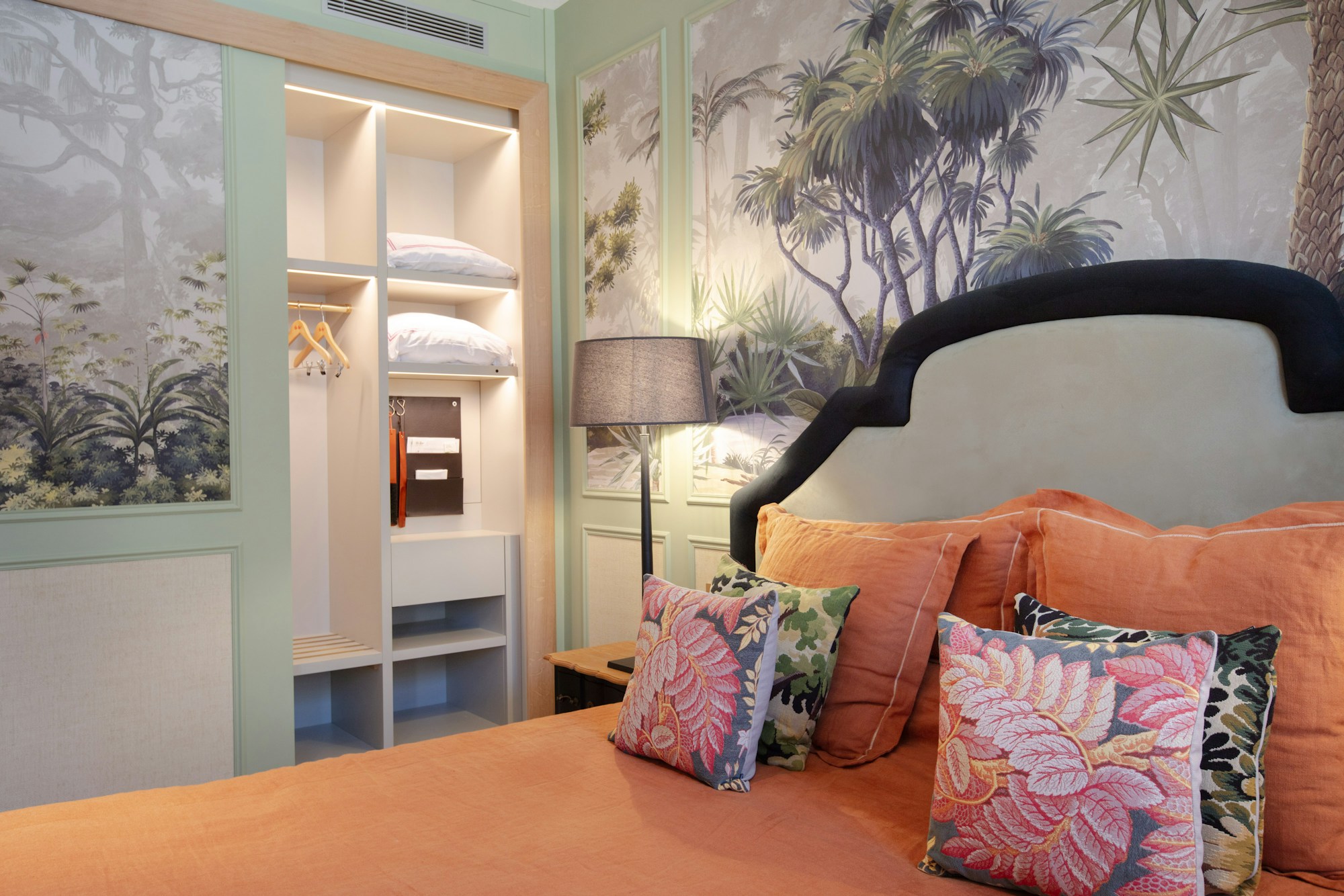 Deluxe Premier Cru Room - Bedroom