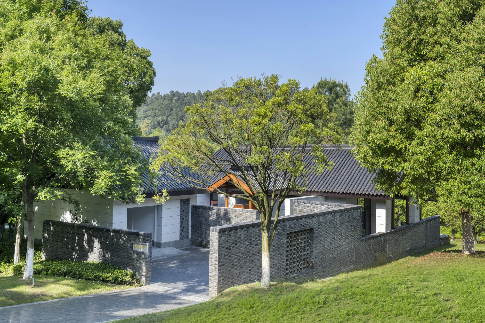 Mountain Stay One Room Villa - Exterior
