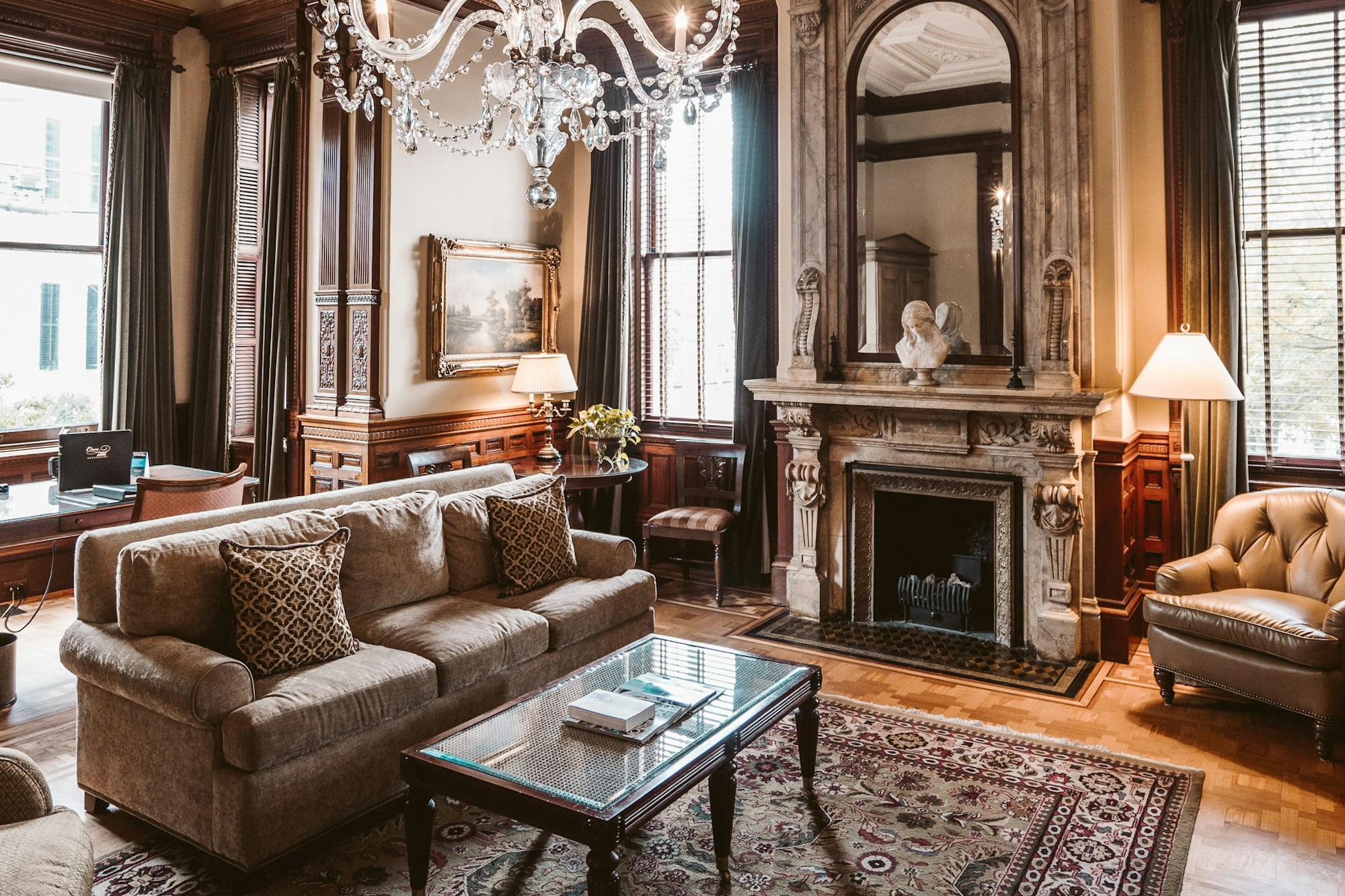 Grand Mansion Suite
