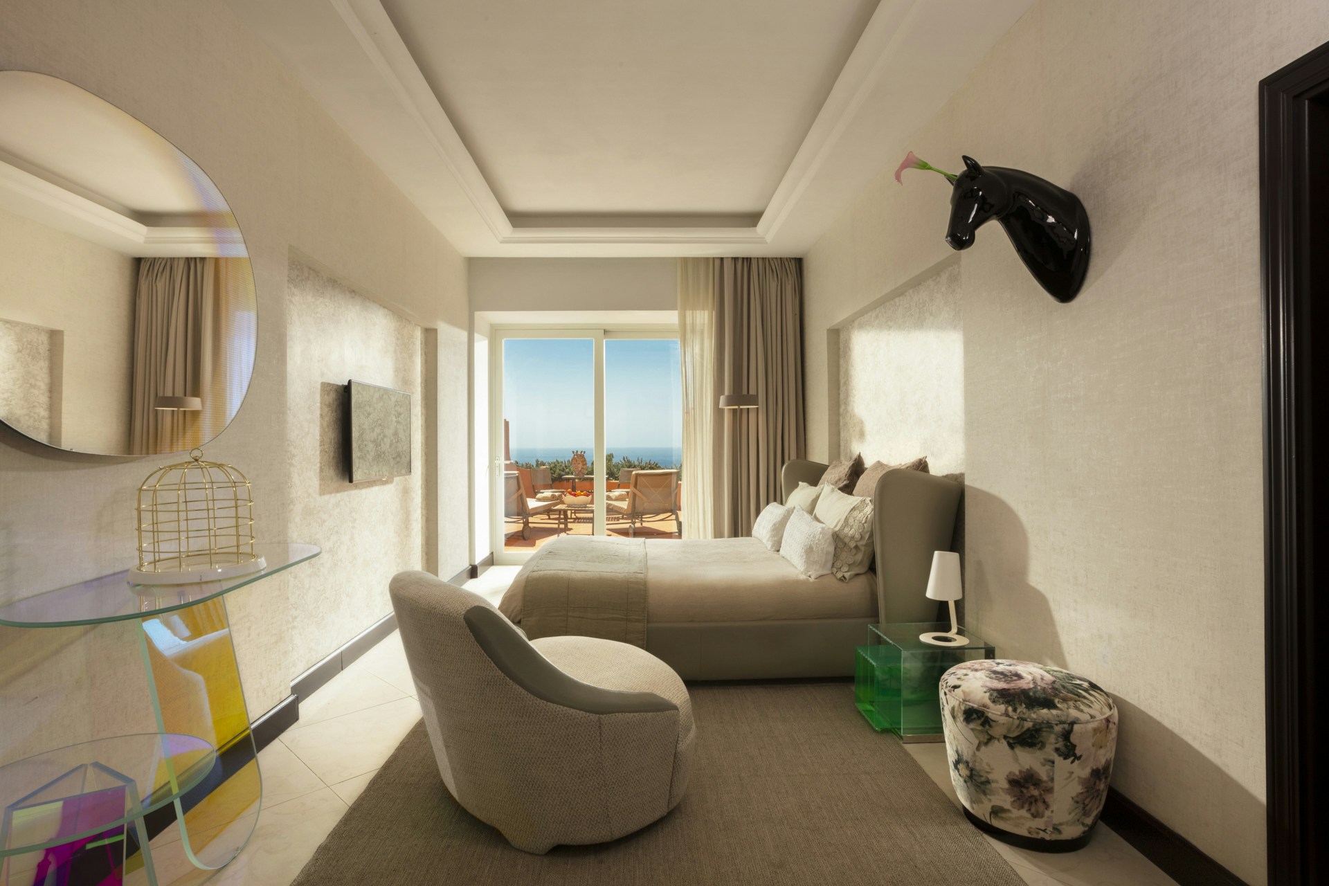 Deluxe Double - Bedroom & Sitting Area