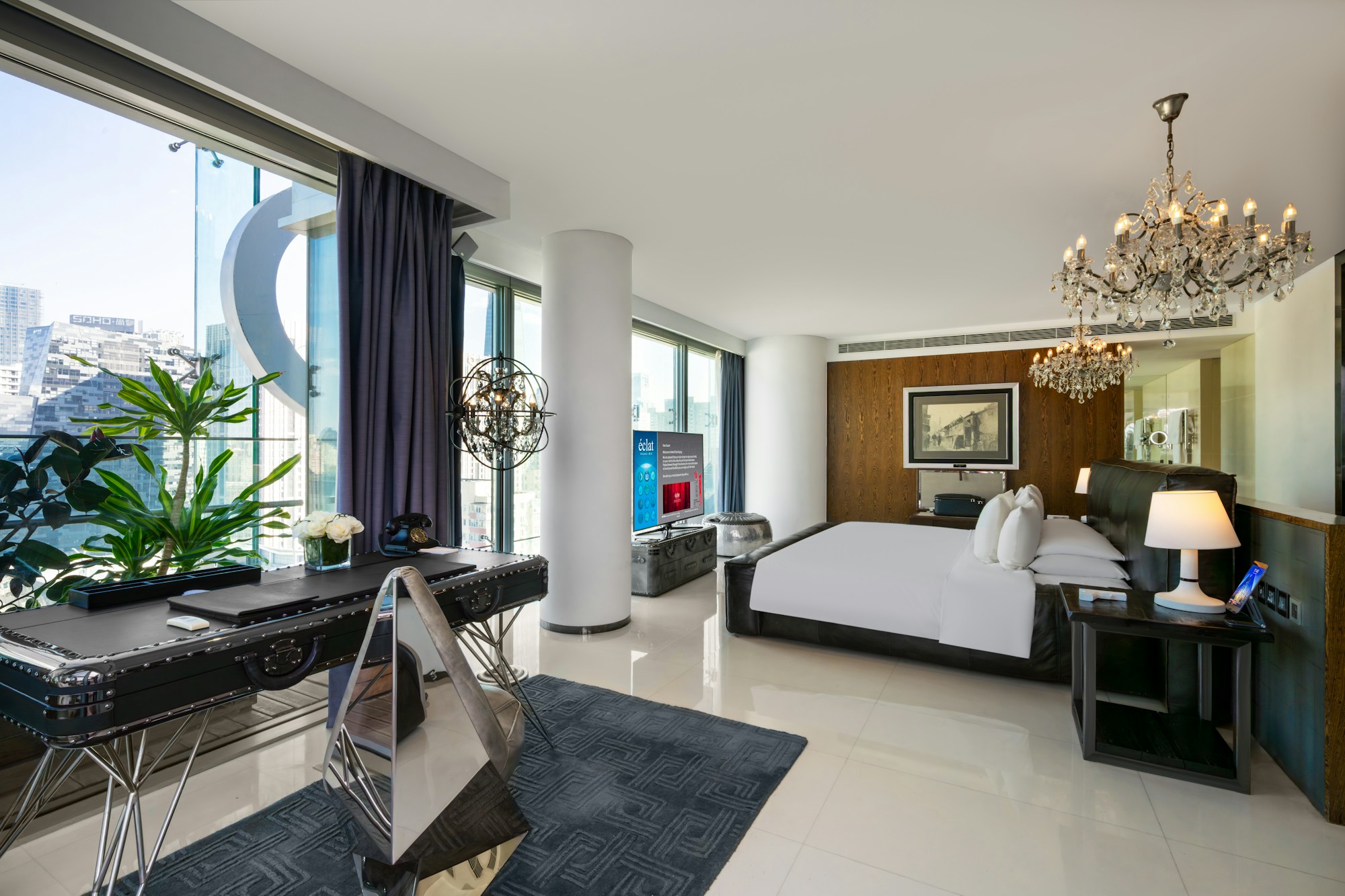 Grand Deluxe Lagoon Suite - Bedroom