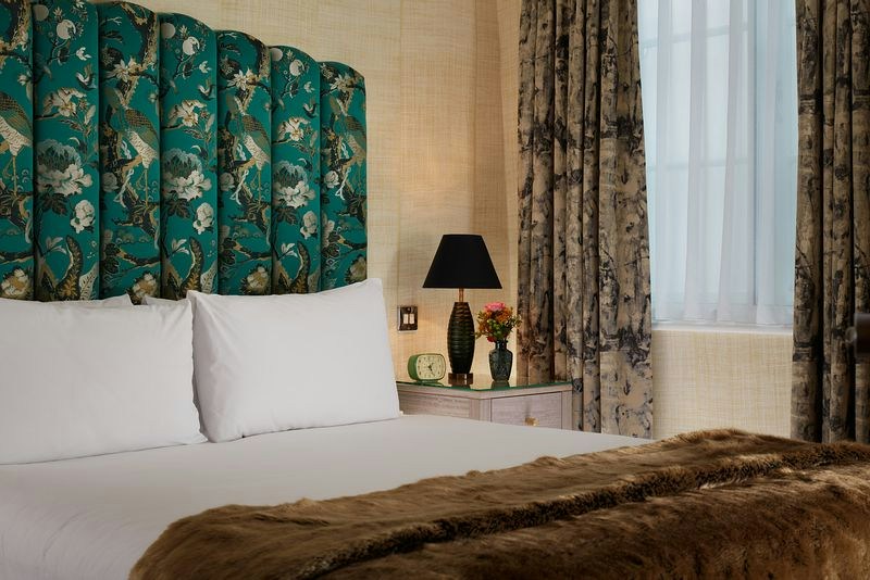 Deluxe Double - Bedroom