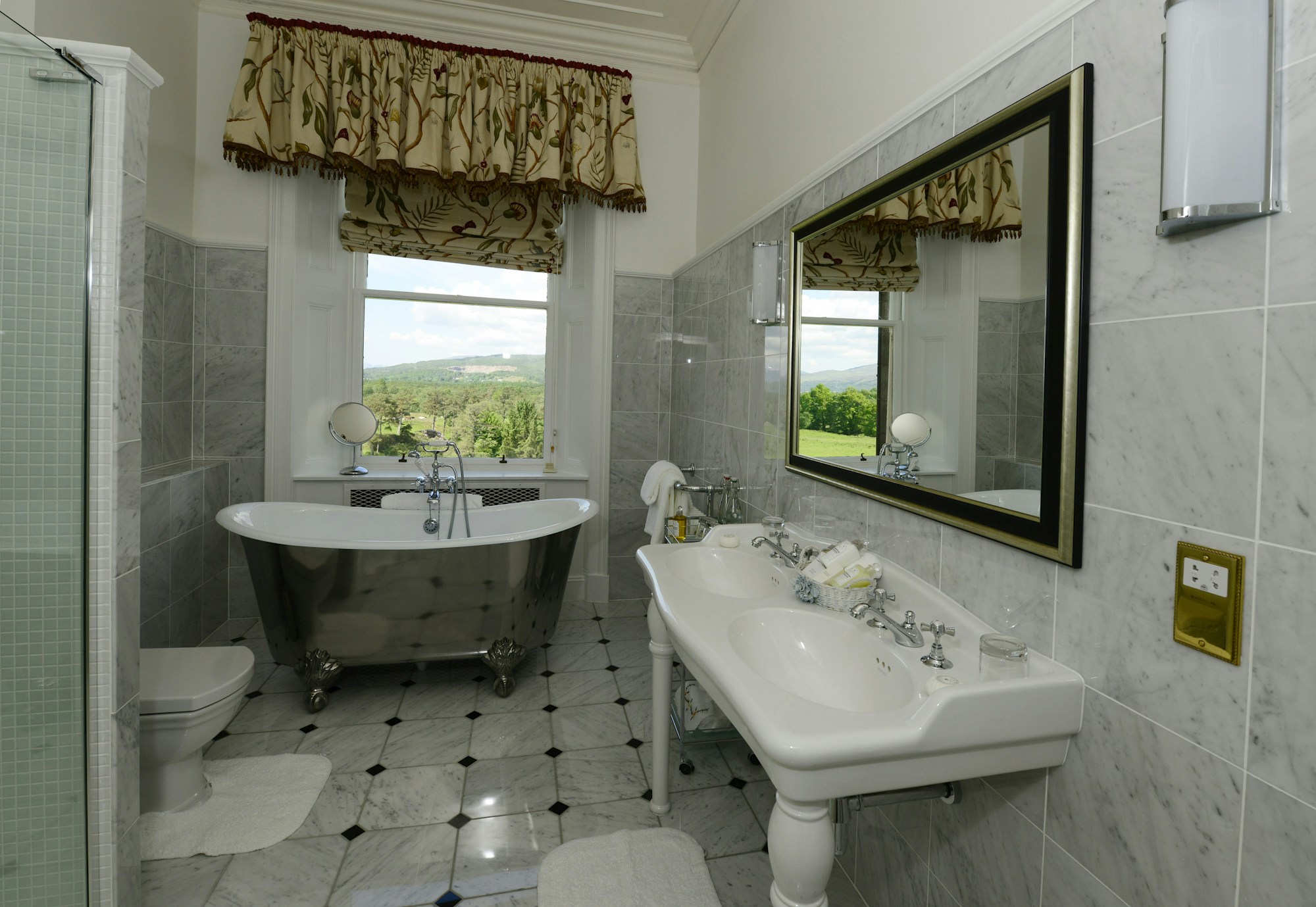 Bathroom Suite
