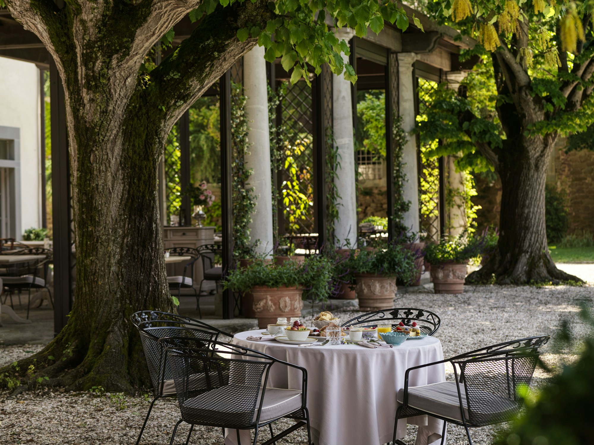 Outdoor Breakfast - Antica Casina di Caccia Restaurant