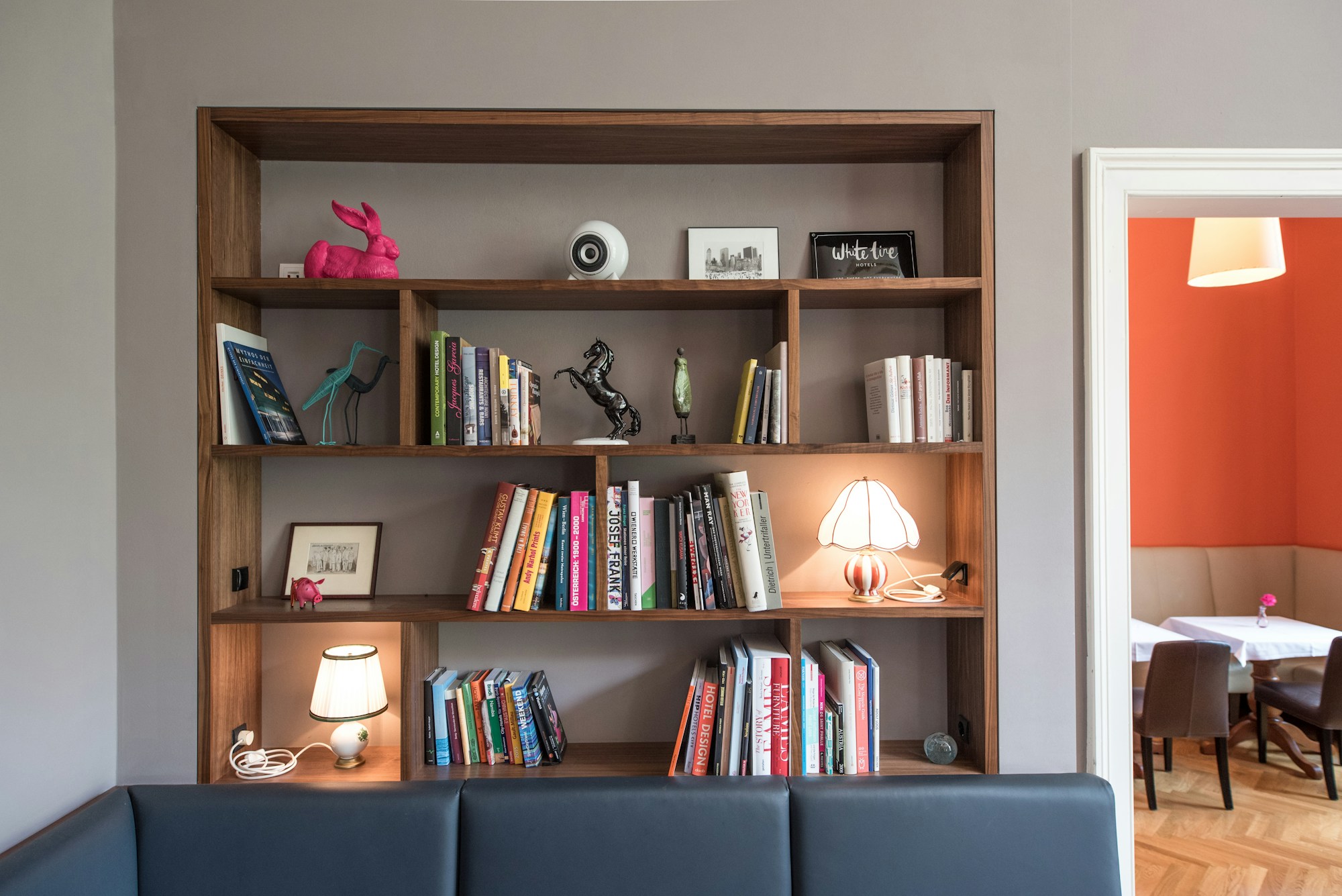 Salon Library