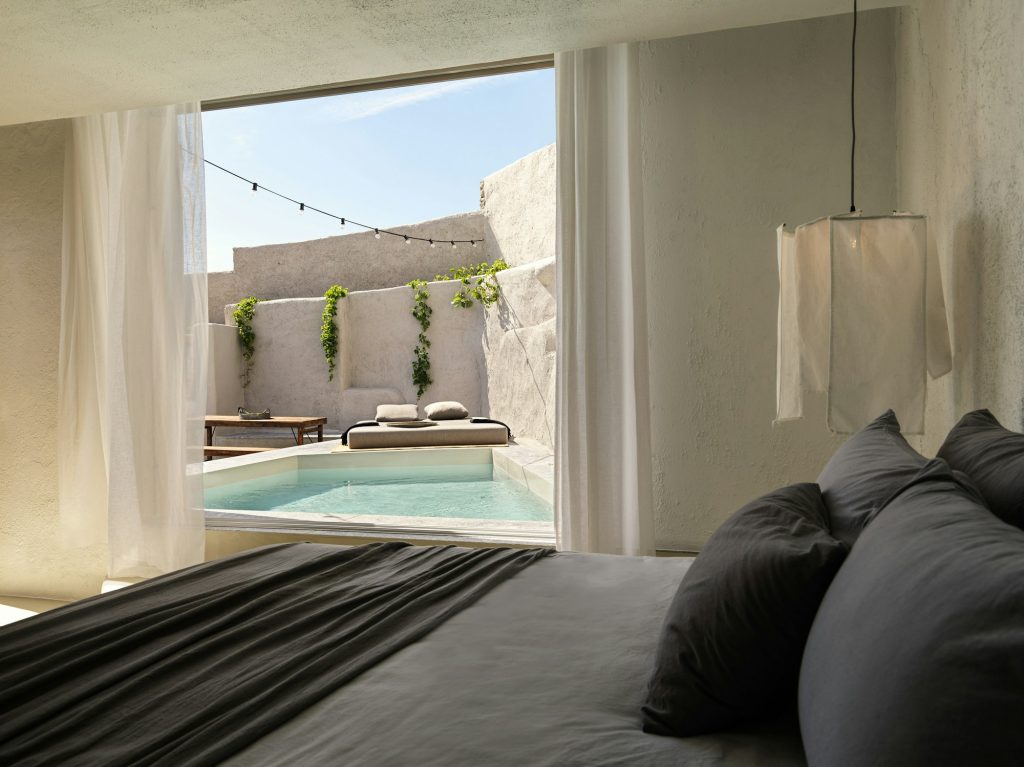Hideout Nomad Suite, Private Pool and Yard