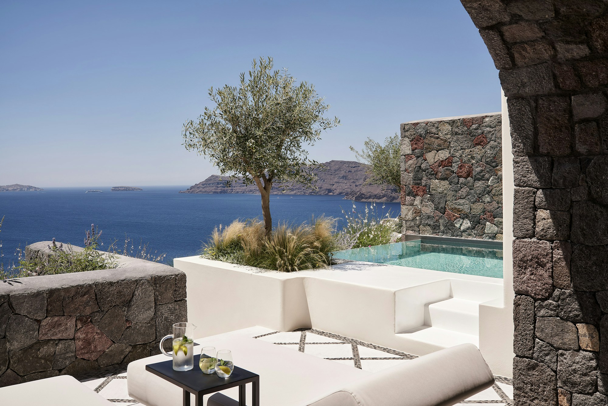Executive Pool Suite - Terrace
