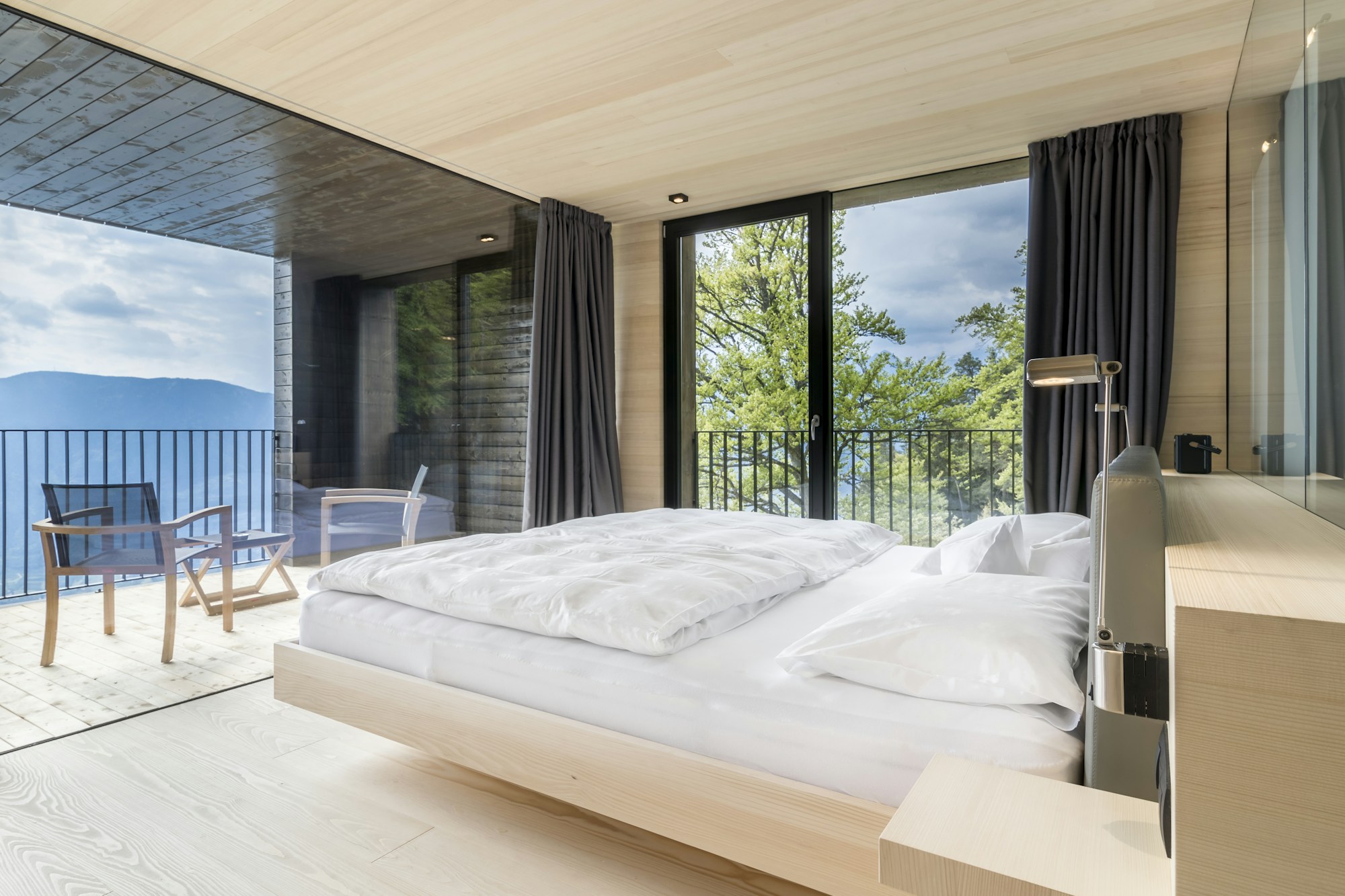 Guest Suite 106 - Bedroom