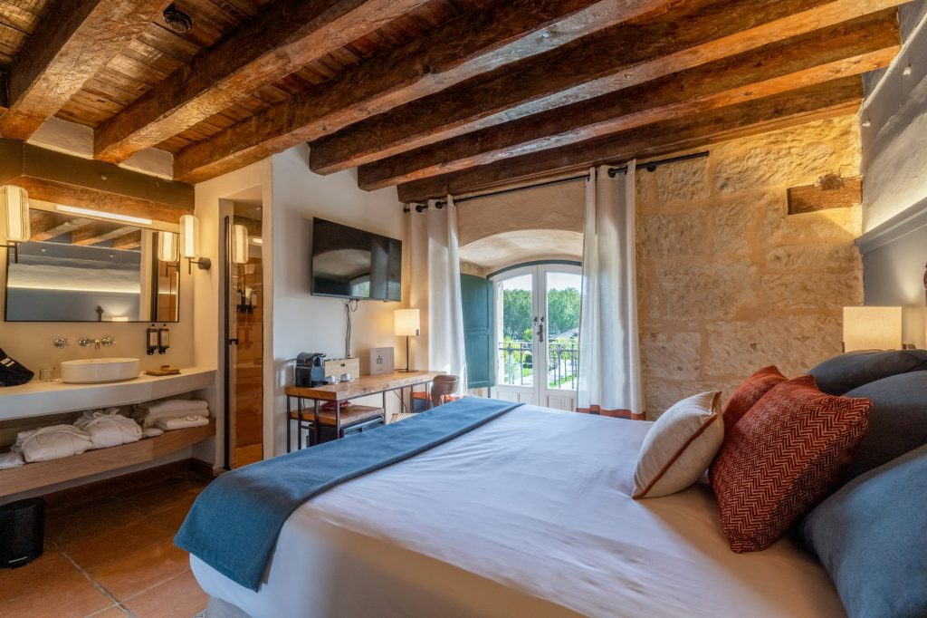 Camara Room - Bedroom