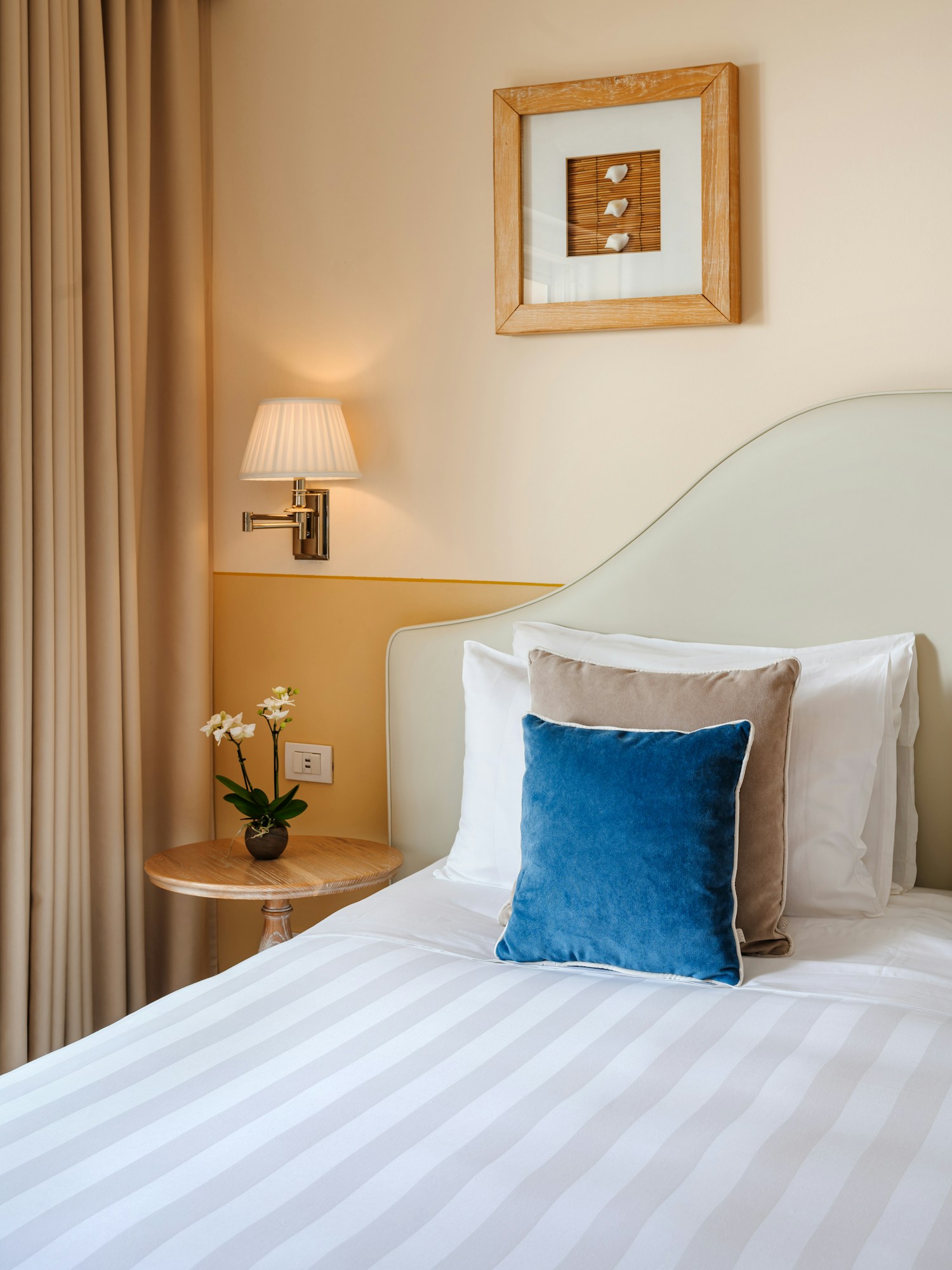 Panoramic Executive Suite - Bedroom
