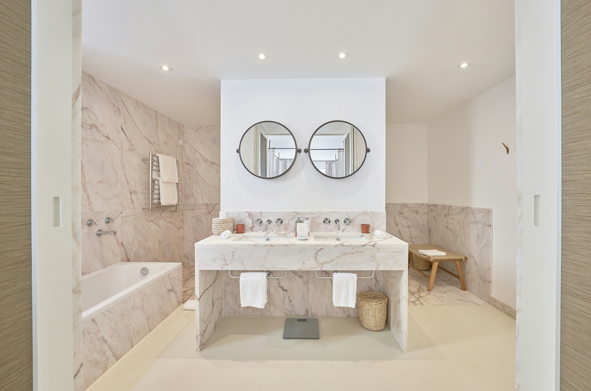 Junior Suite Bathroom