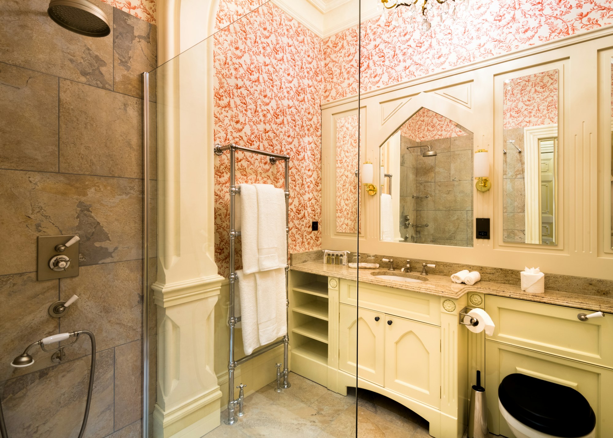 Castle Small Double - Bathroom
