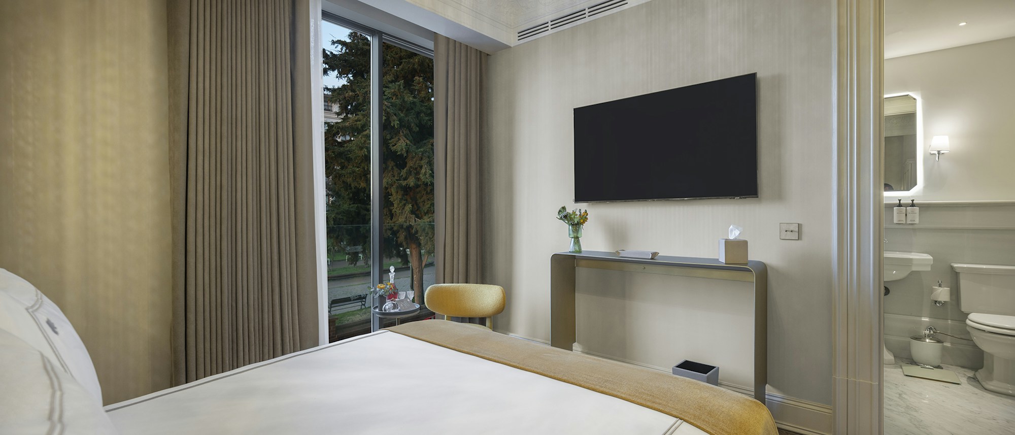 Pine Room - Bedroom