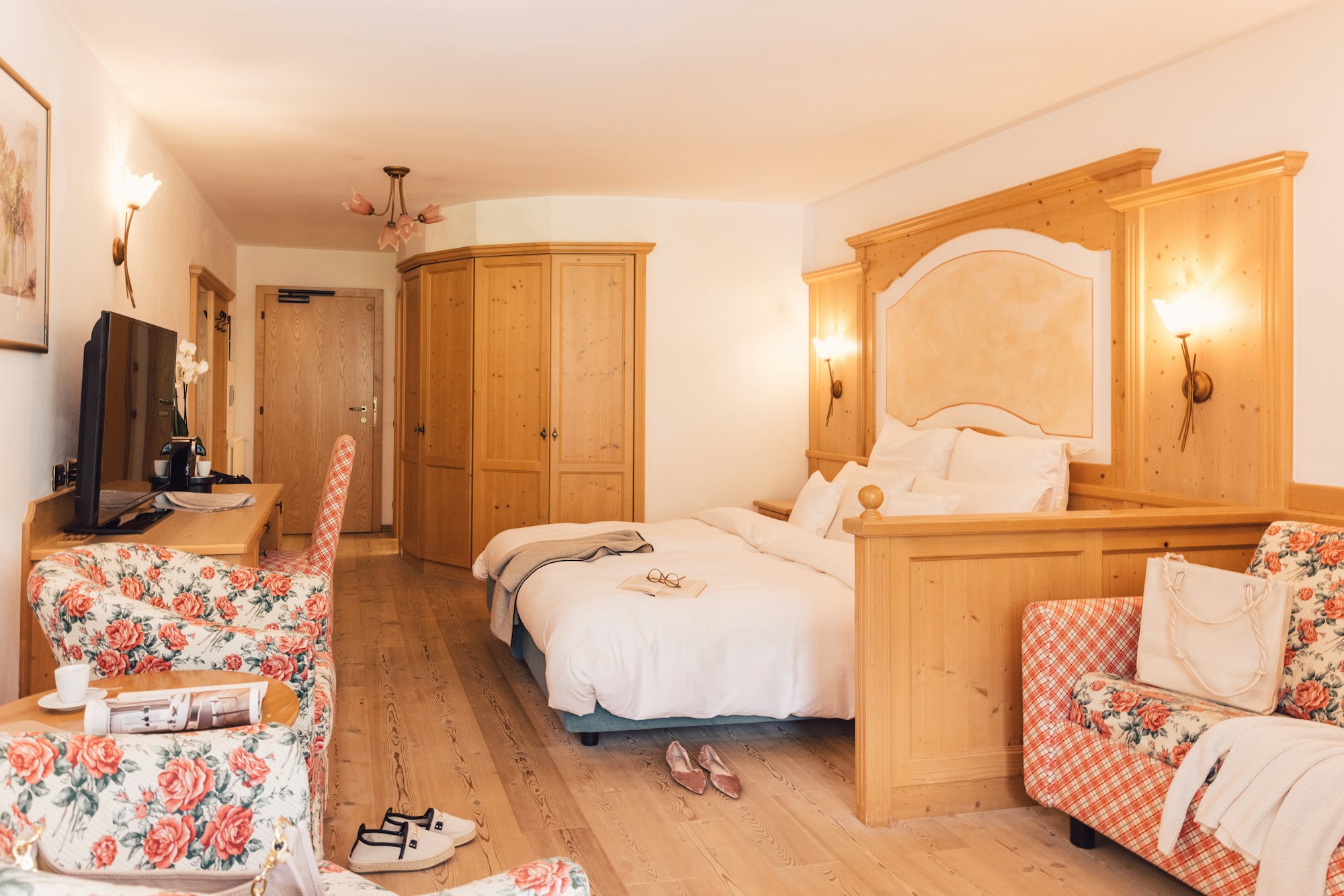 Rose Suite - Bedroom