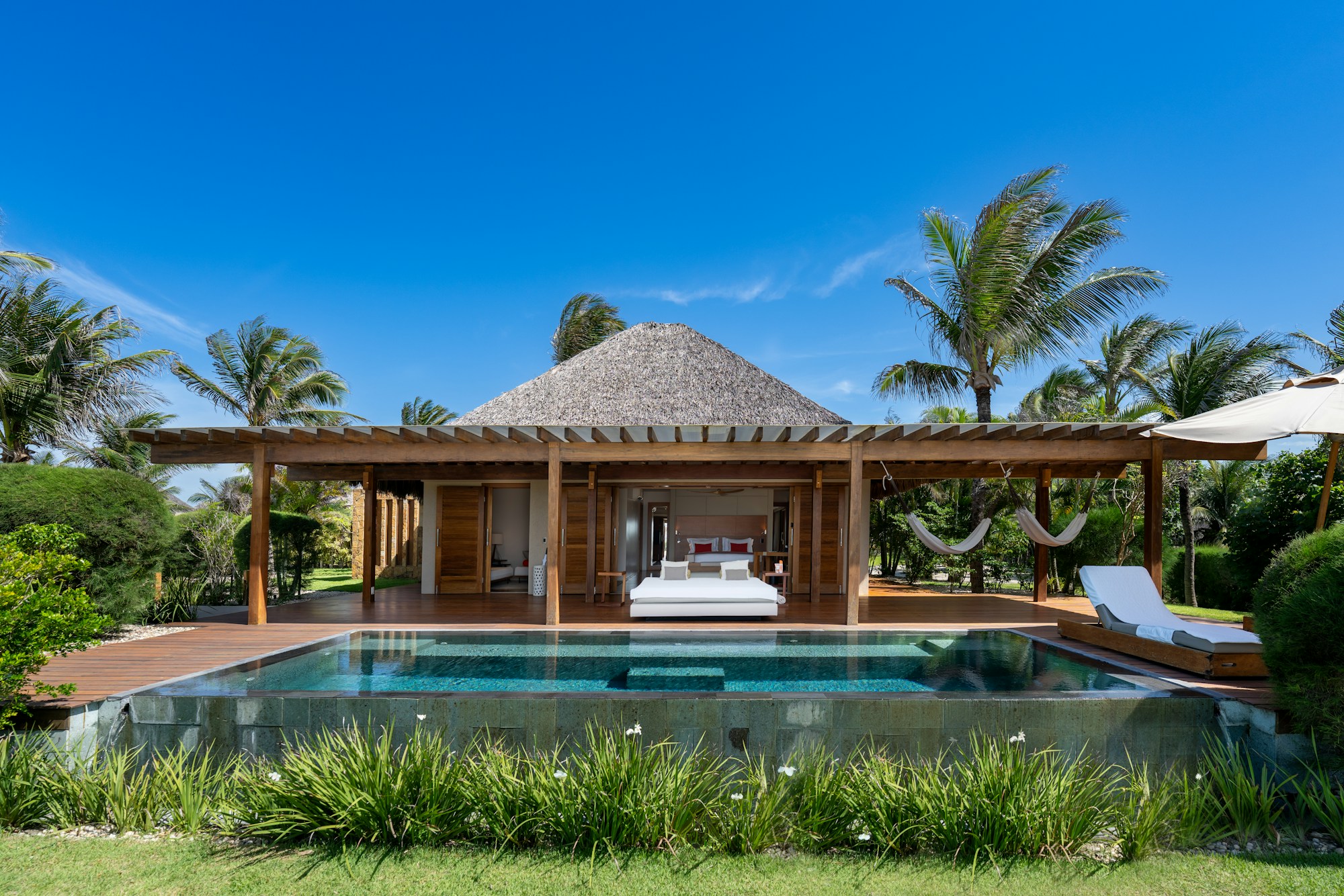 Pool Suite - Pool