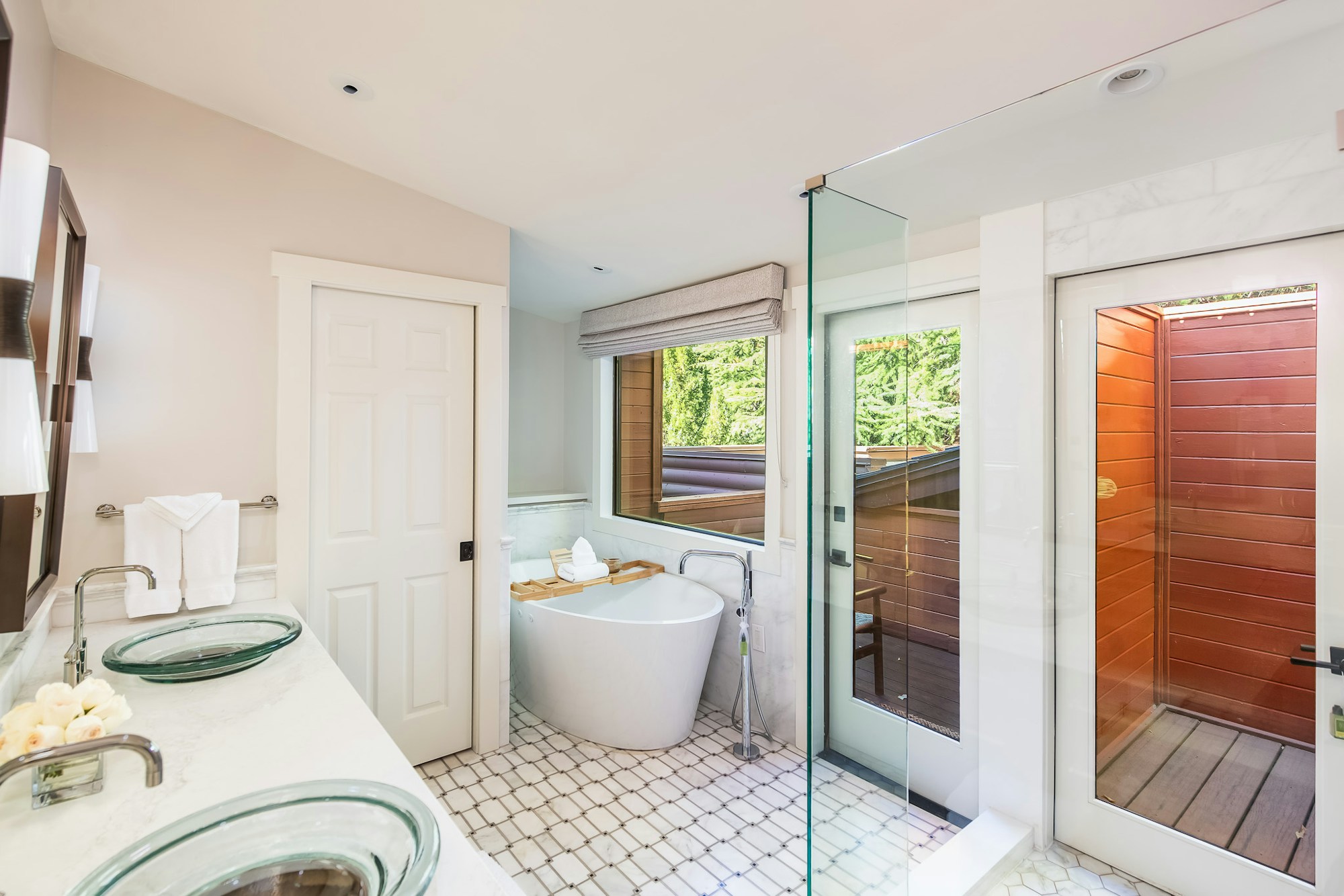 Creekhouse - Bathroom