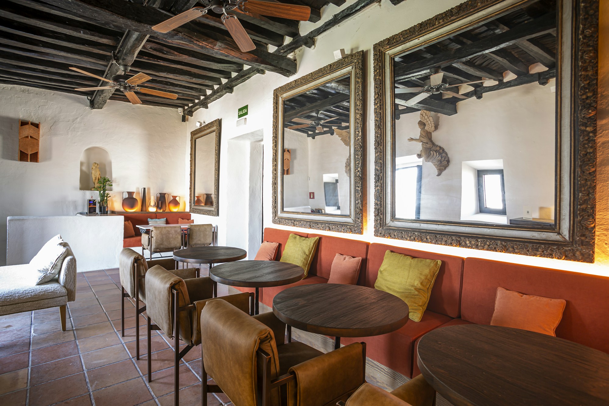 Breakfast Room