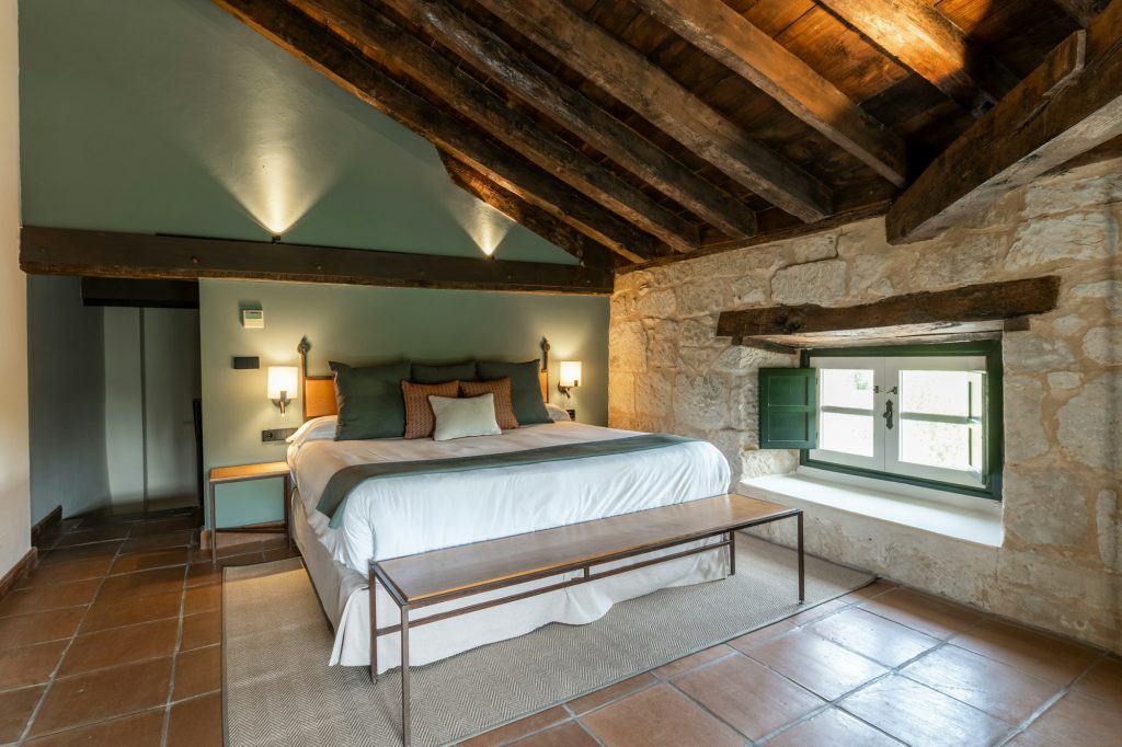 Signature Suite - Bedroom
