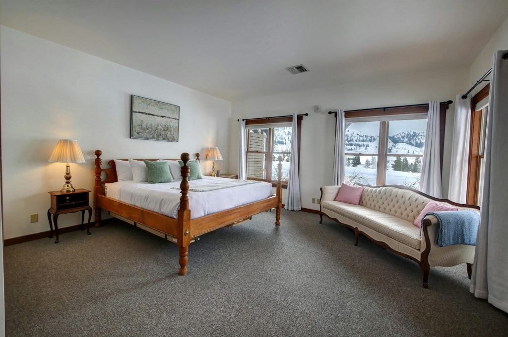 Tamarack - Bedroom