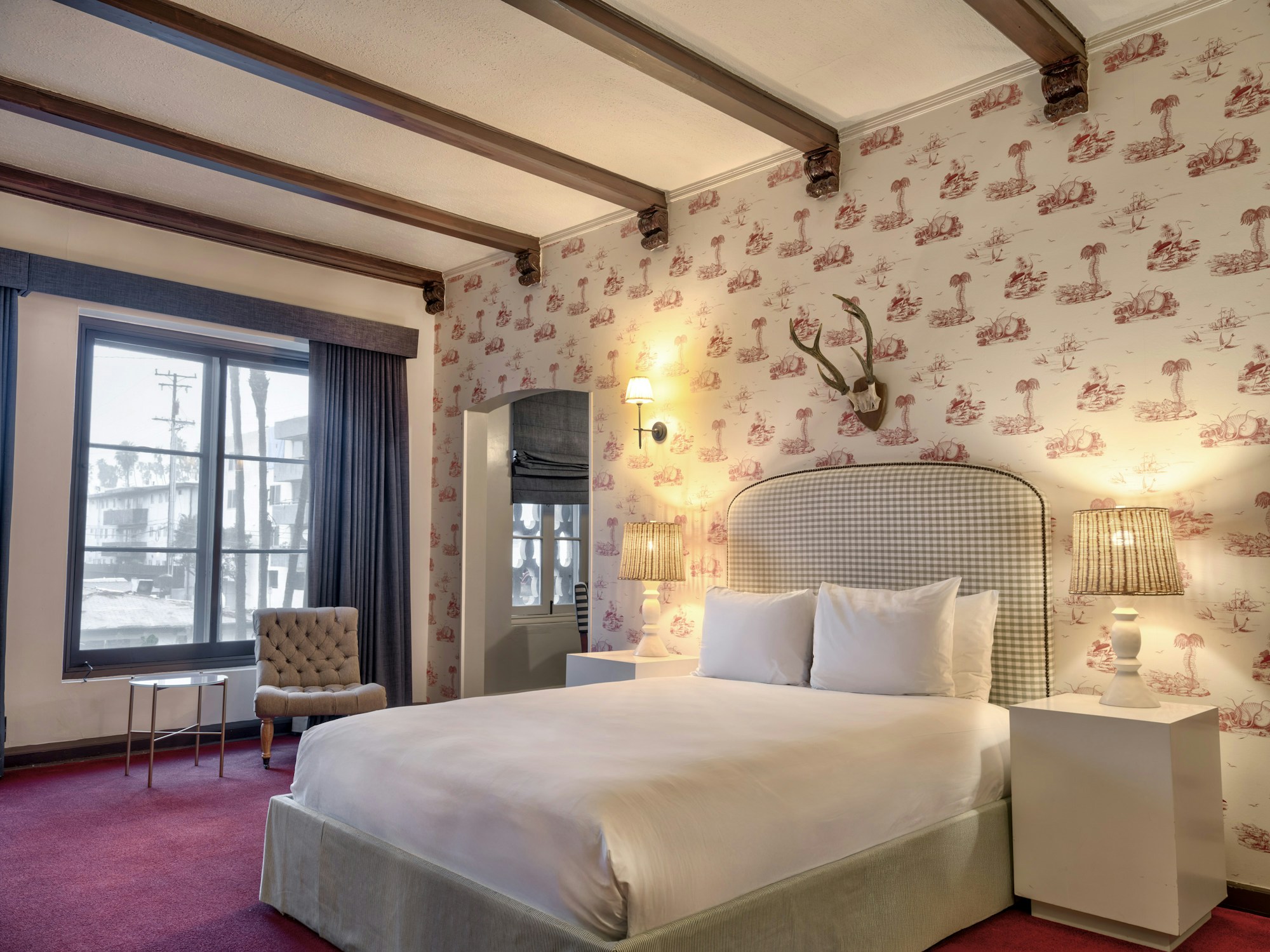 Grand Studio Residence (Queen) - Bedroom
