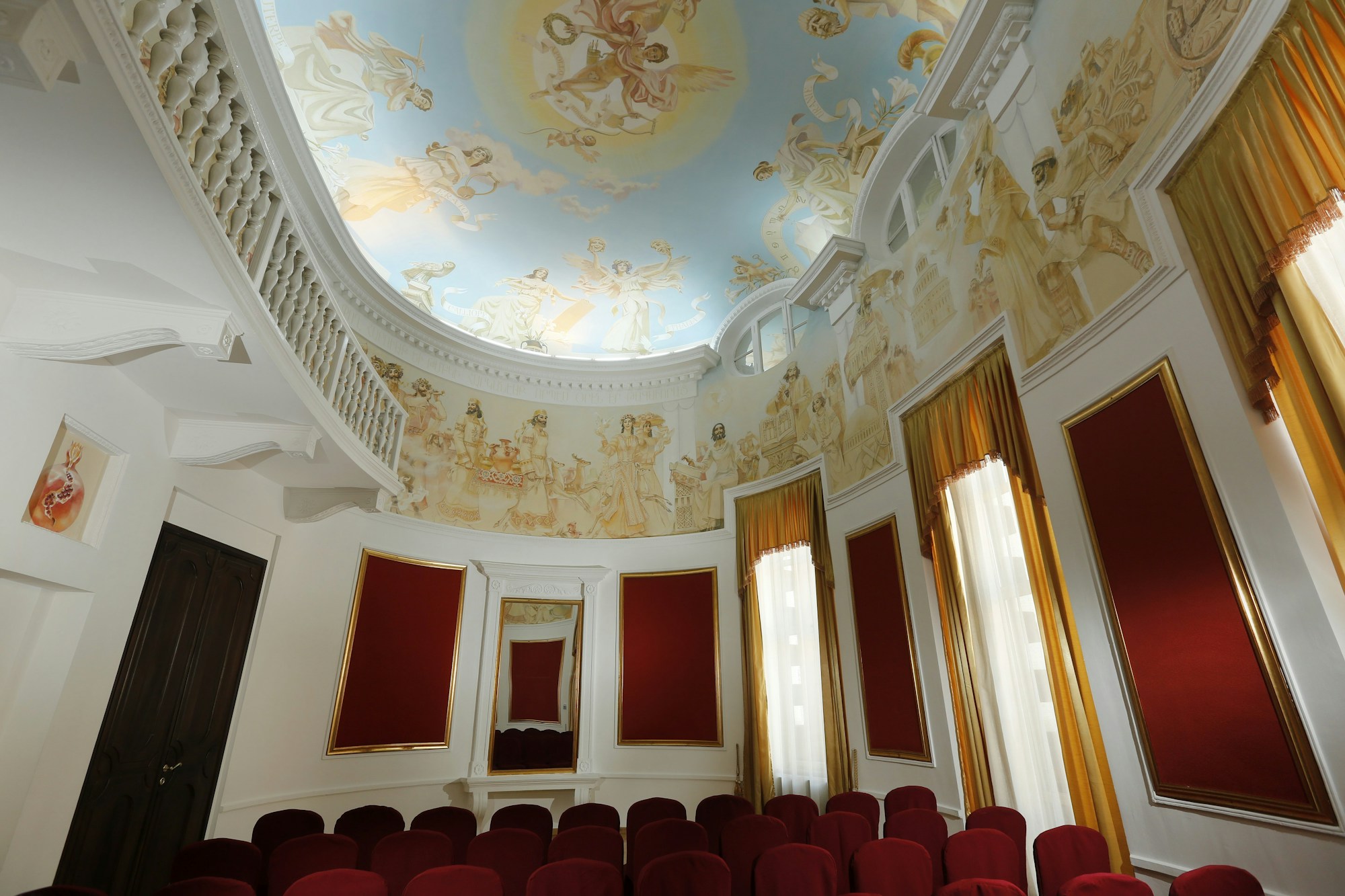 Grand Oval Hall