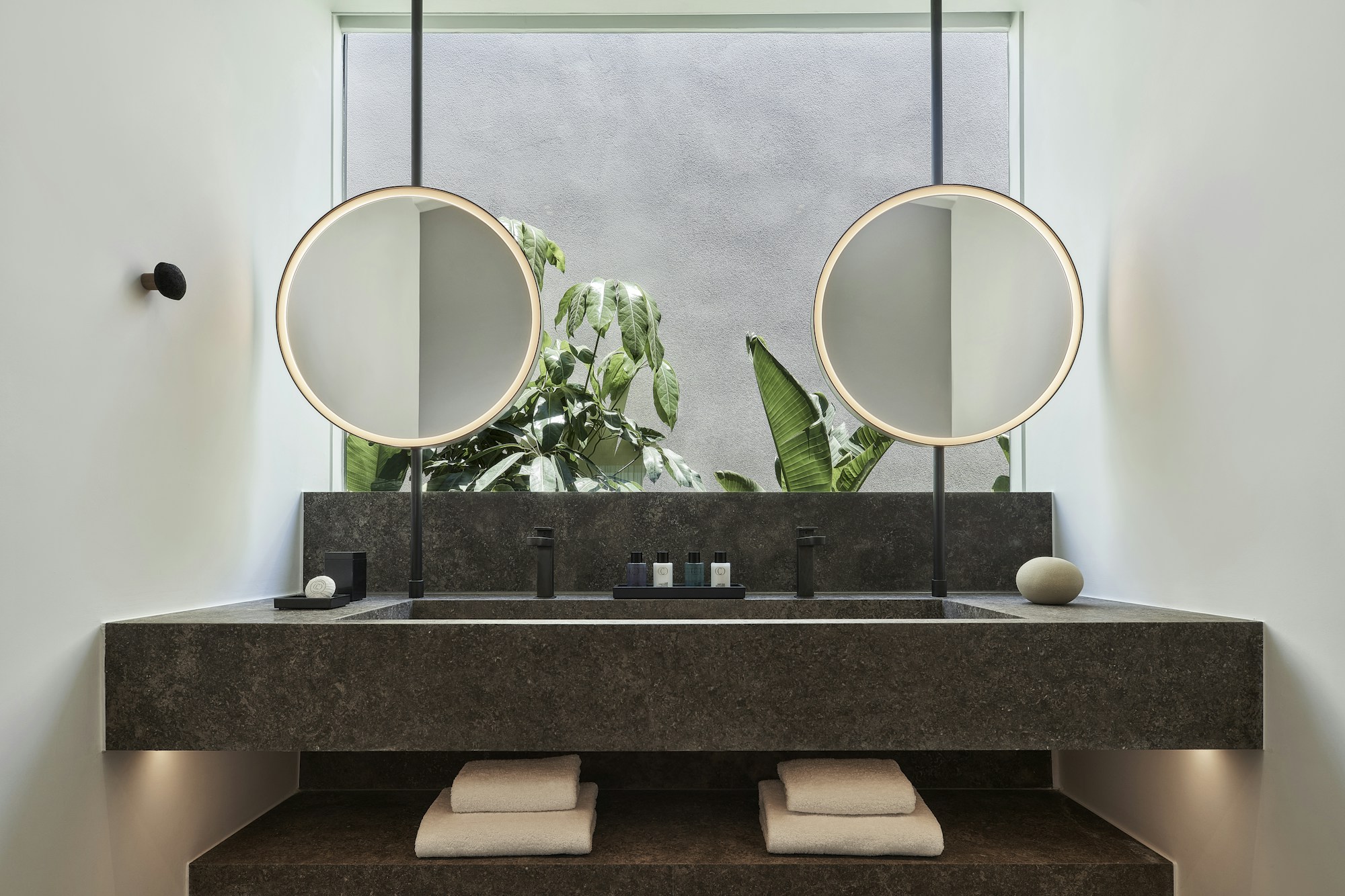 Hideaway Pool Suite - Bathroom