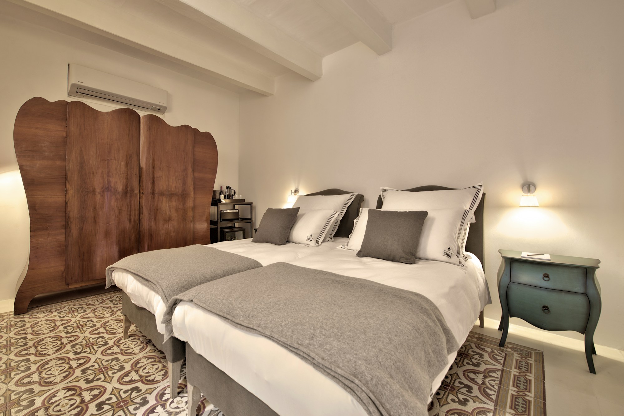 Suite 2