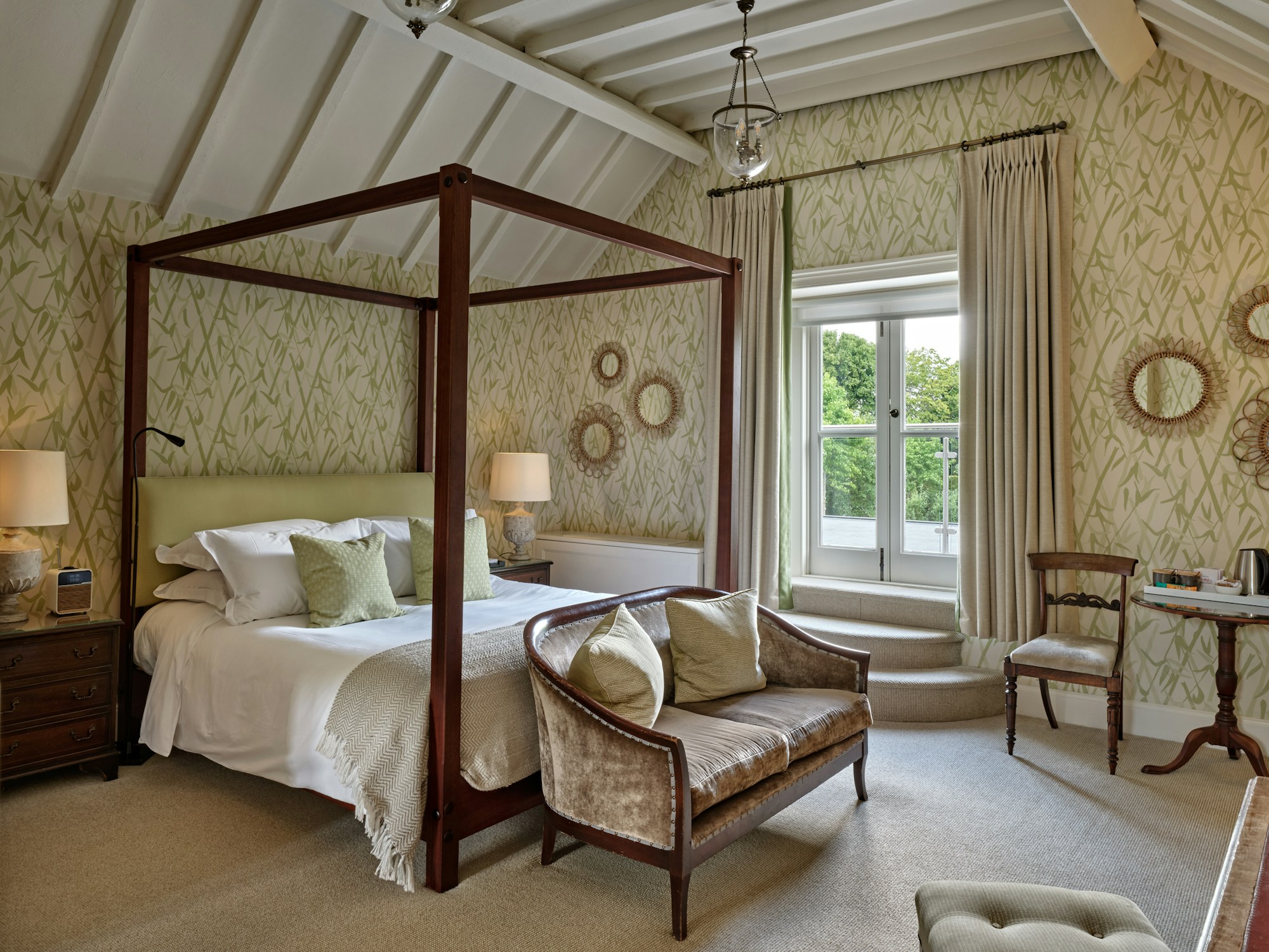 Top Notch - Bedroom