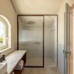 Attic Deluxe - Bathroom