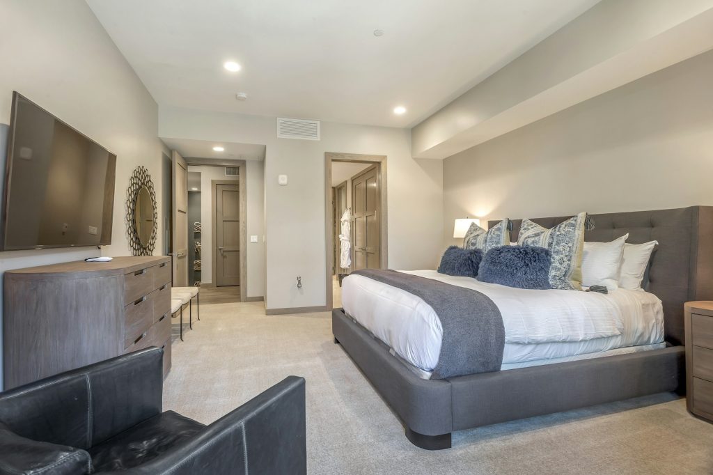 Platinum Four Bedroom Suite - Bedroom