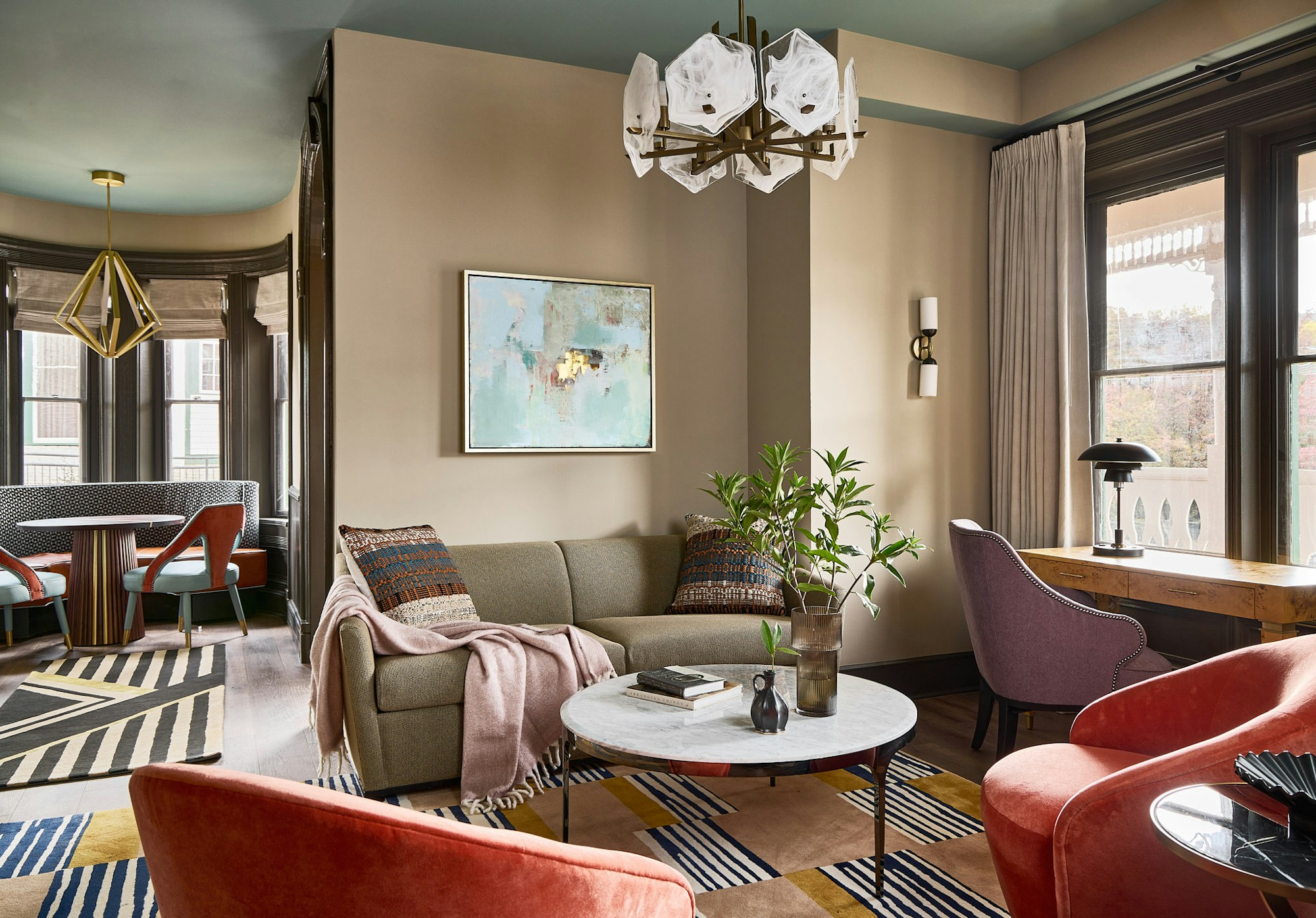 Paradise Executive Suite - Living Area