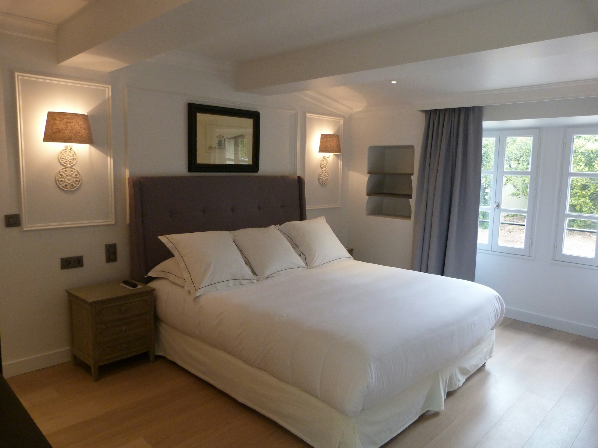 Courtyard View Room