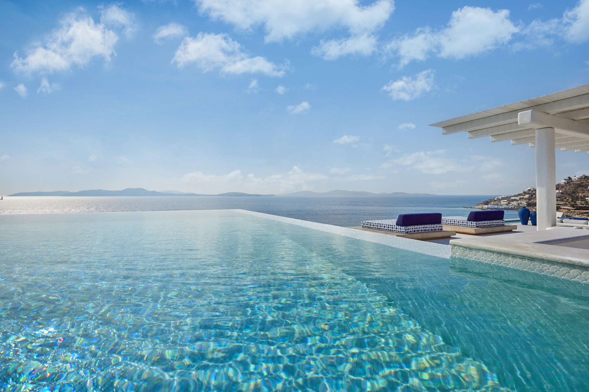 Grand 4-Bedroom Villa - Pool