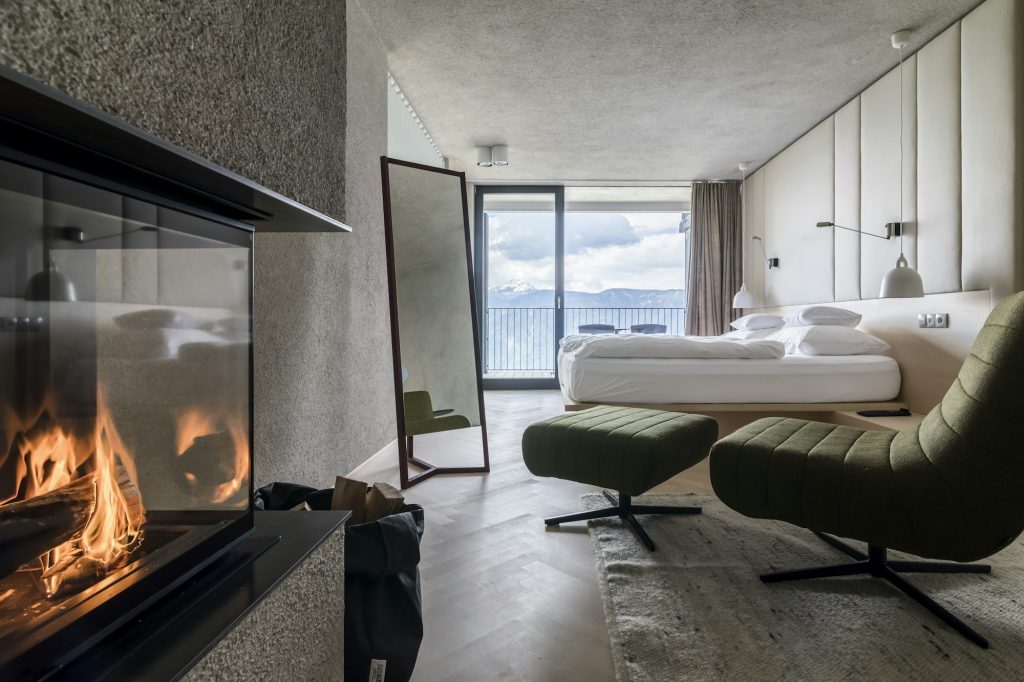 Deluxe Room - Living Area