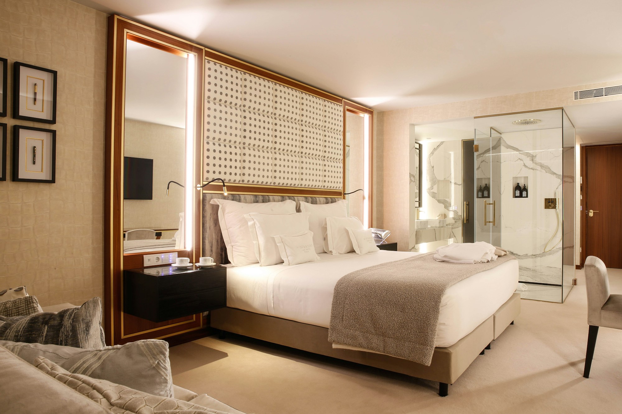 Premium Double Room - Bedroom