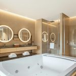 Luxury Lakeview Suite - Bathroom