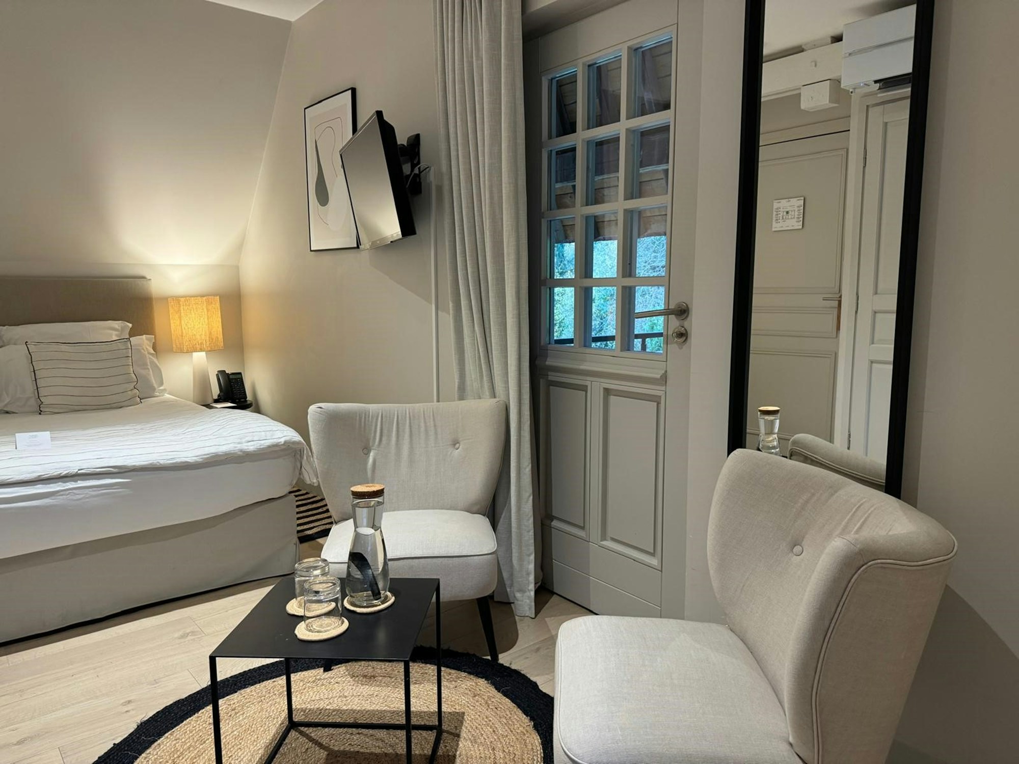 Classic Room - Bedroom