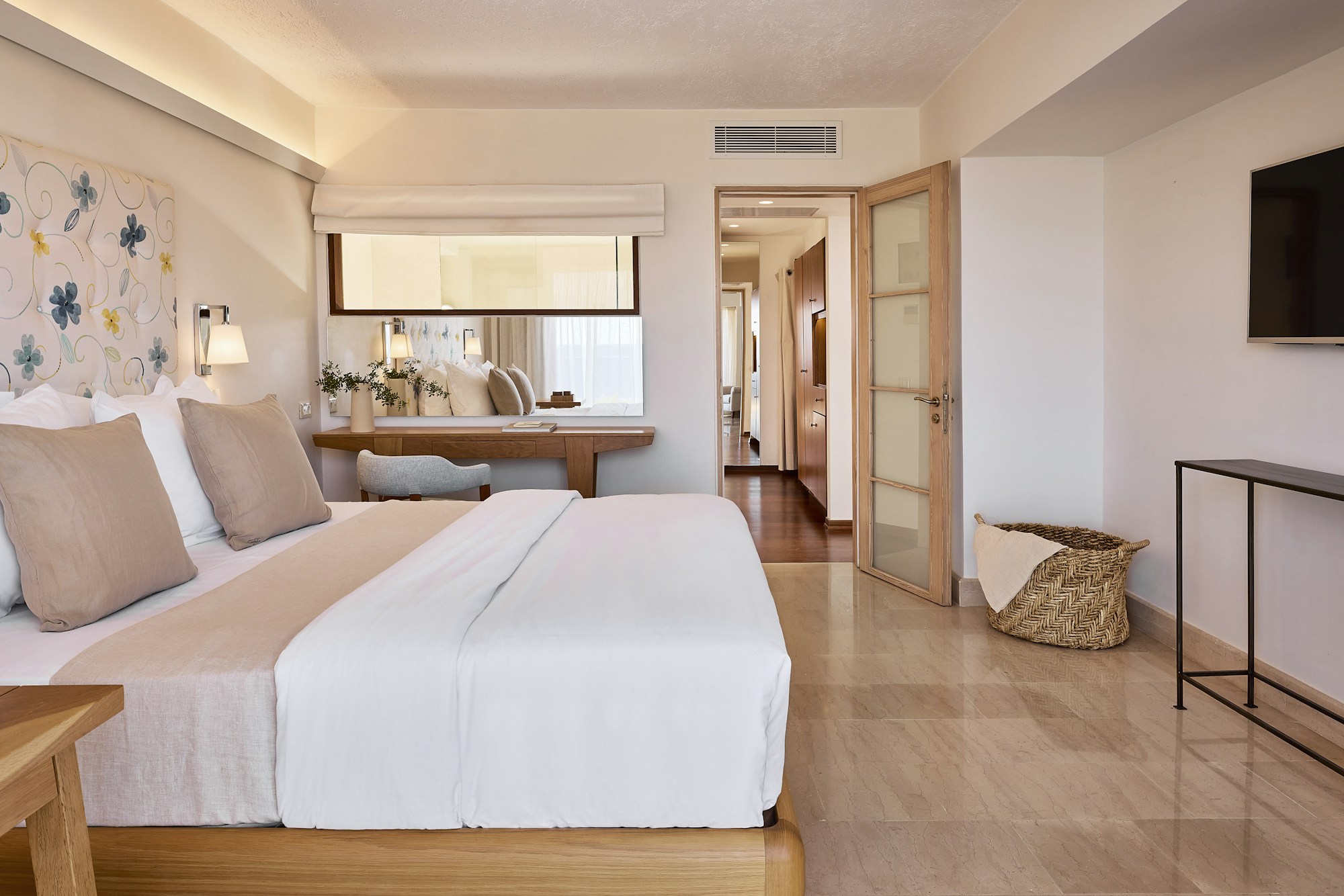 Classic Suite Sea View - Bedroom