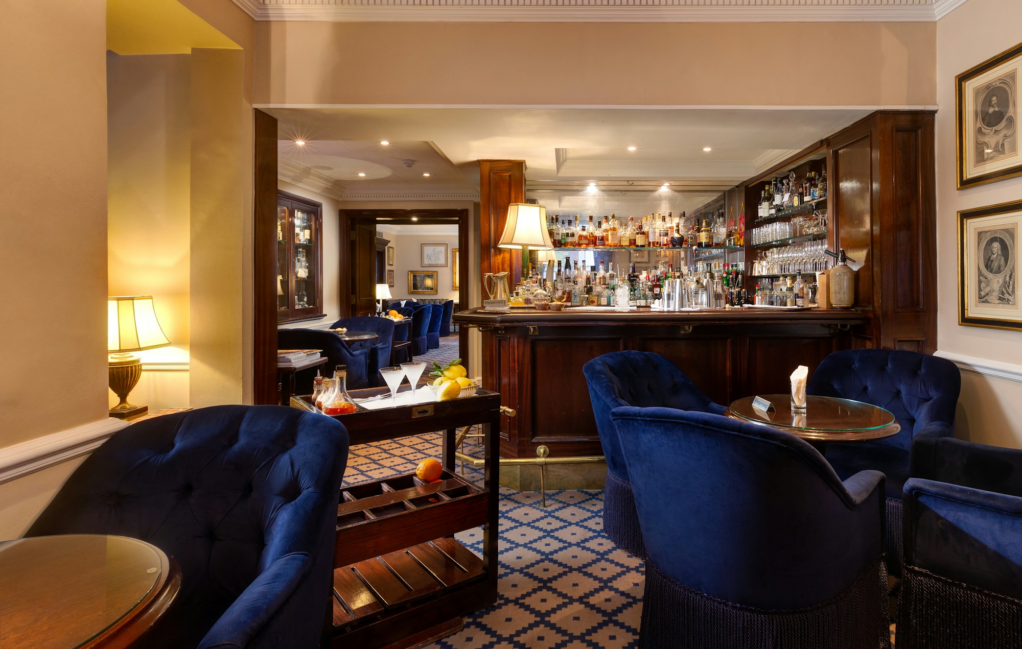 DUKES Bar