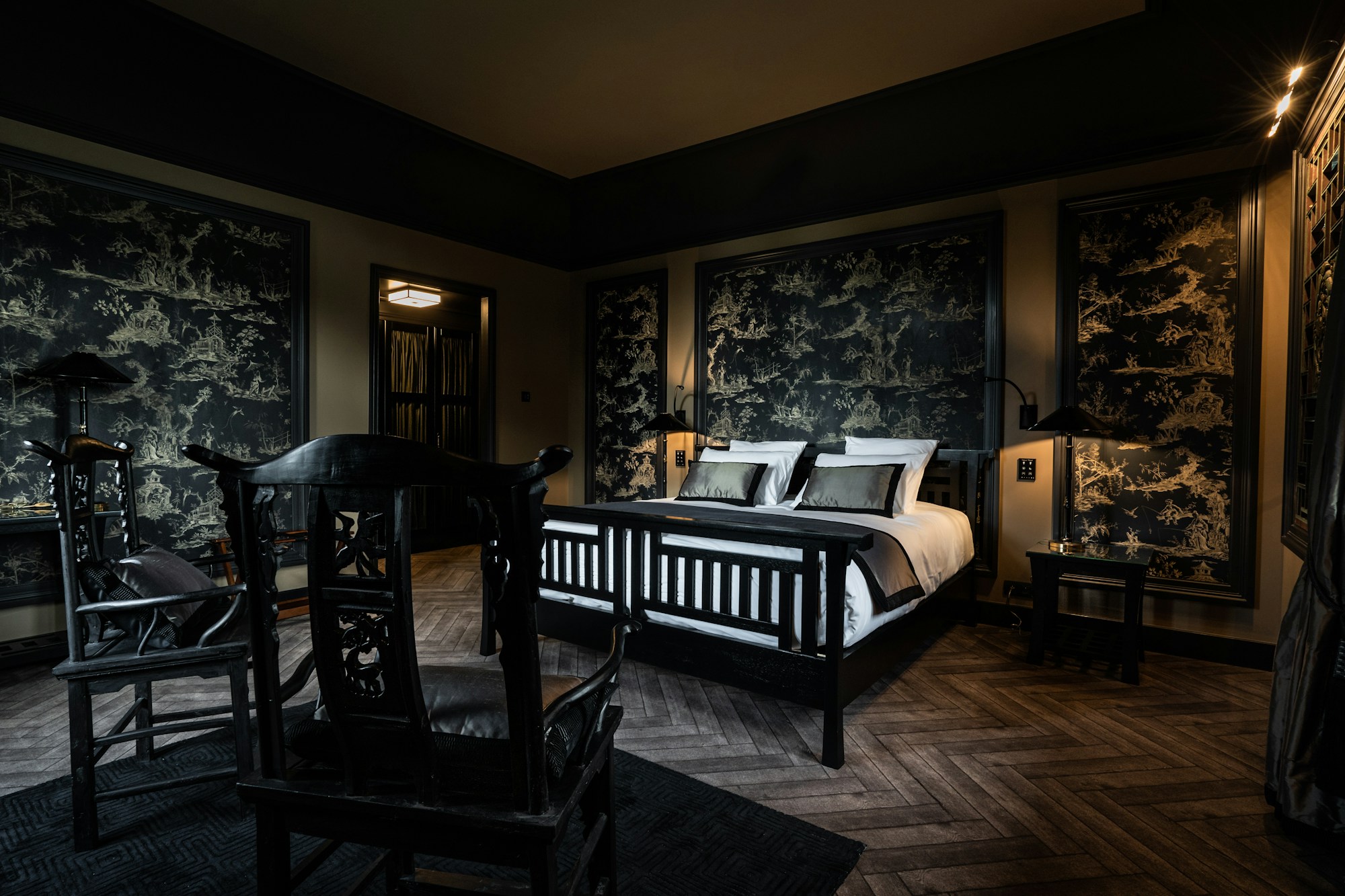 Chinoise XVIII - Bedroom