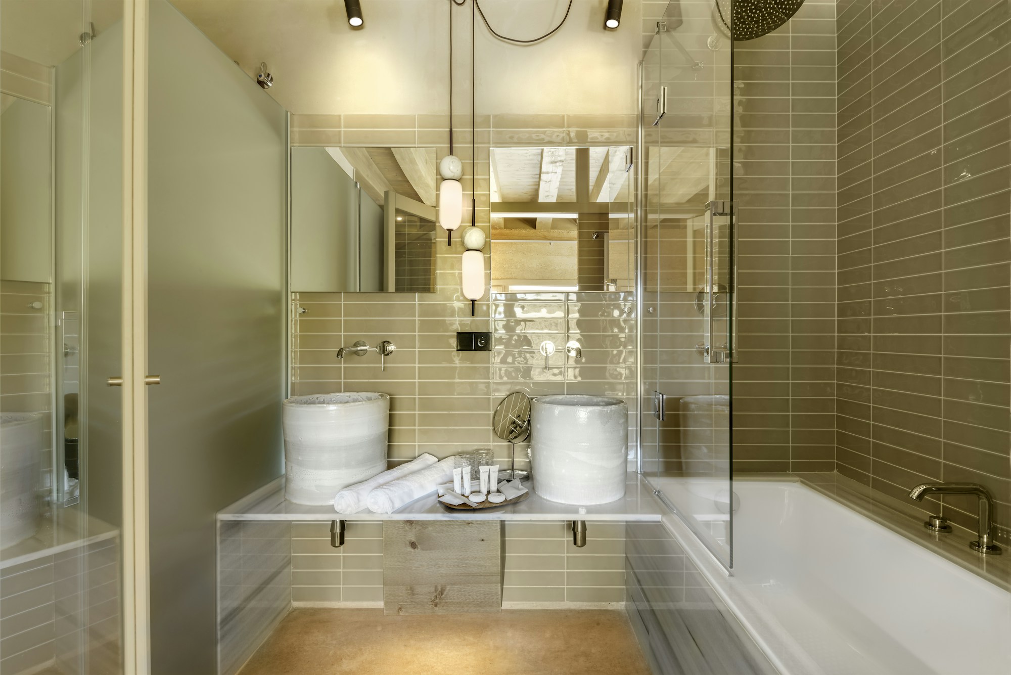 Double Standard Room - Bathroom