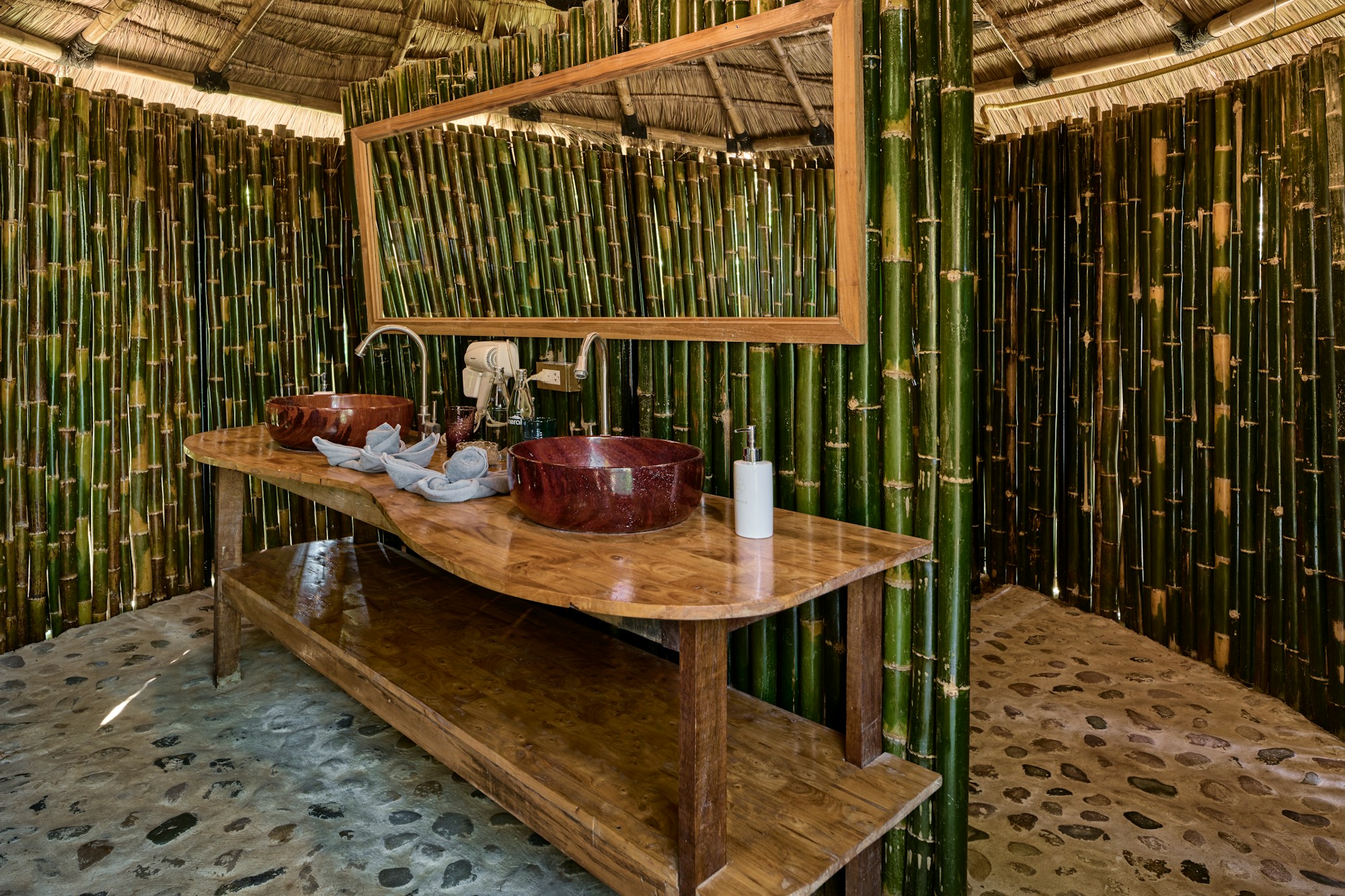 Explorer Glamping - Bathroom