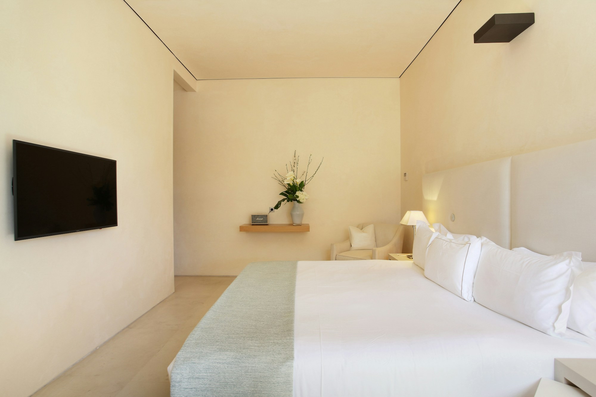Luxe Suite - Bedroom