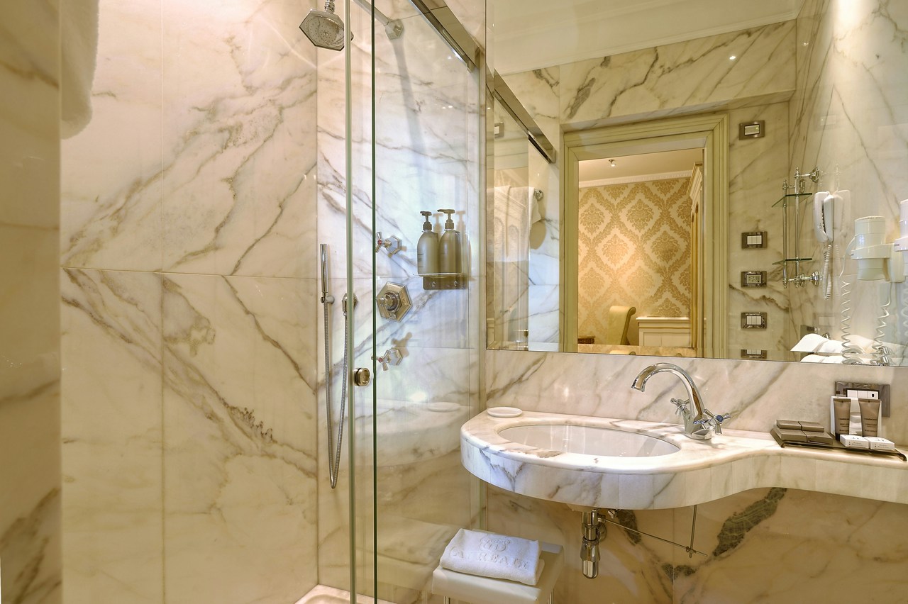 Superior Room Bathroom