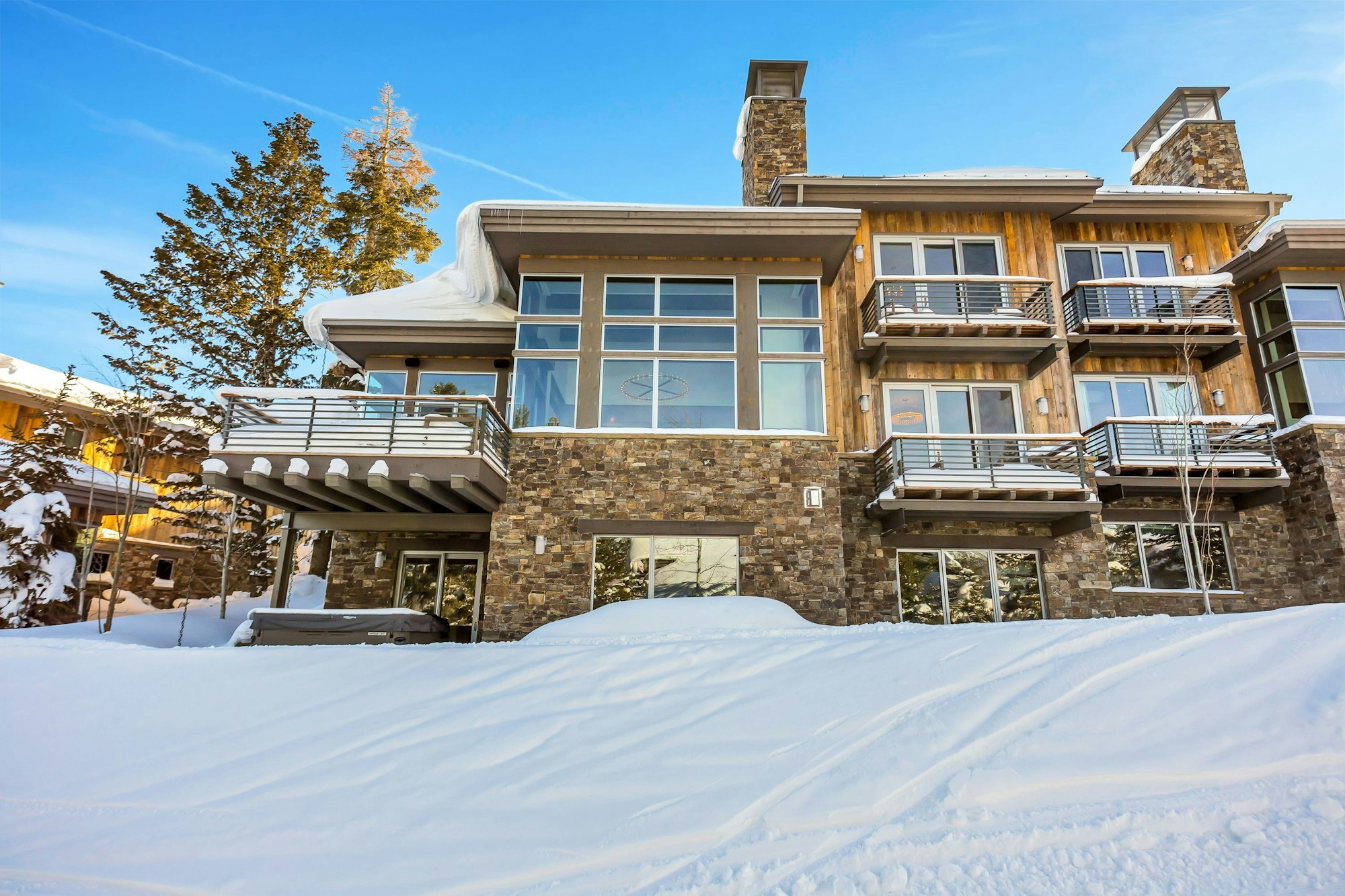 Premium Five Bedroom Home - Exterior