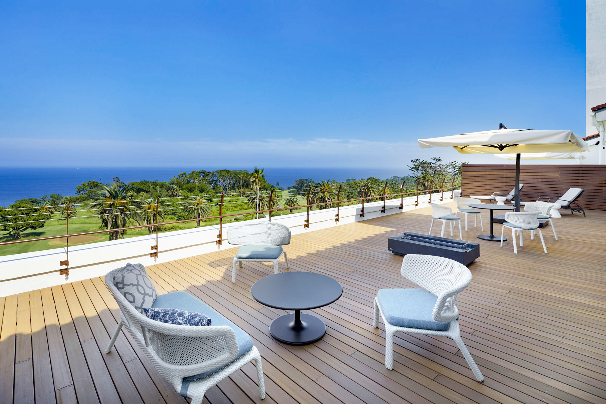 Kawana Hotel & Golf Course_Main Building Ocean View Imperial Suite - Terrace