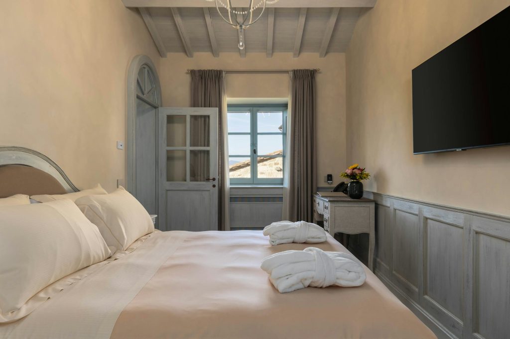 Superior - Bedroom