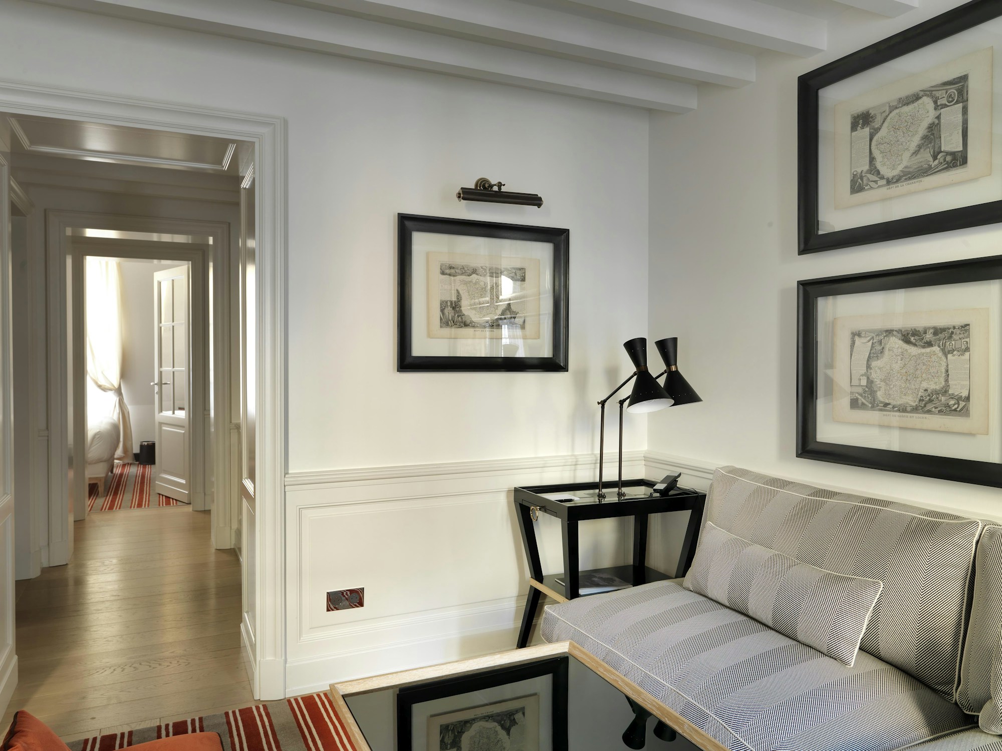 Master Suite - Living Area