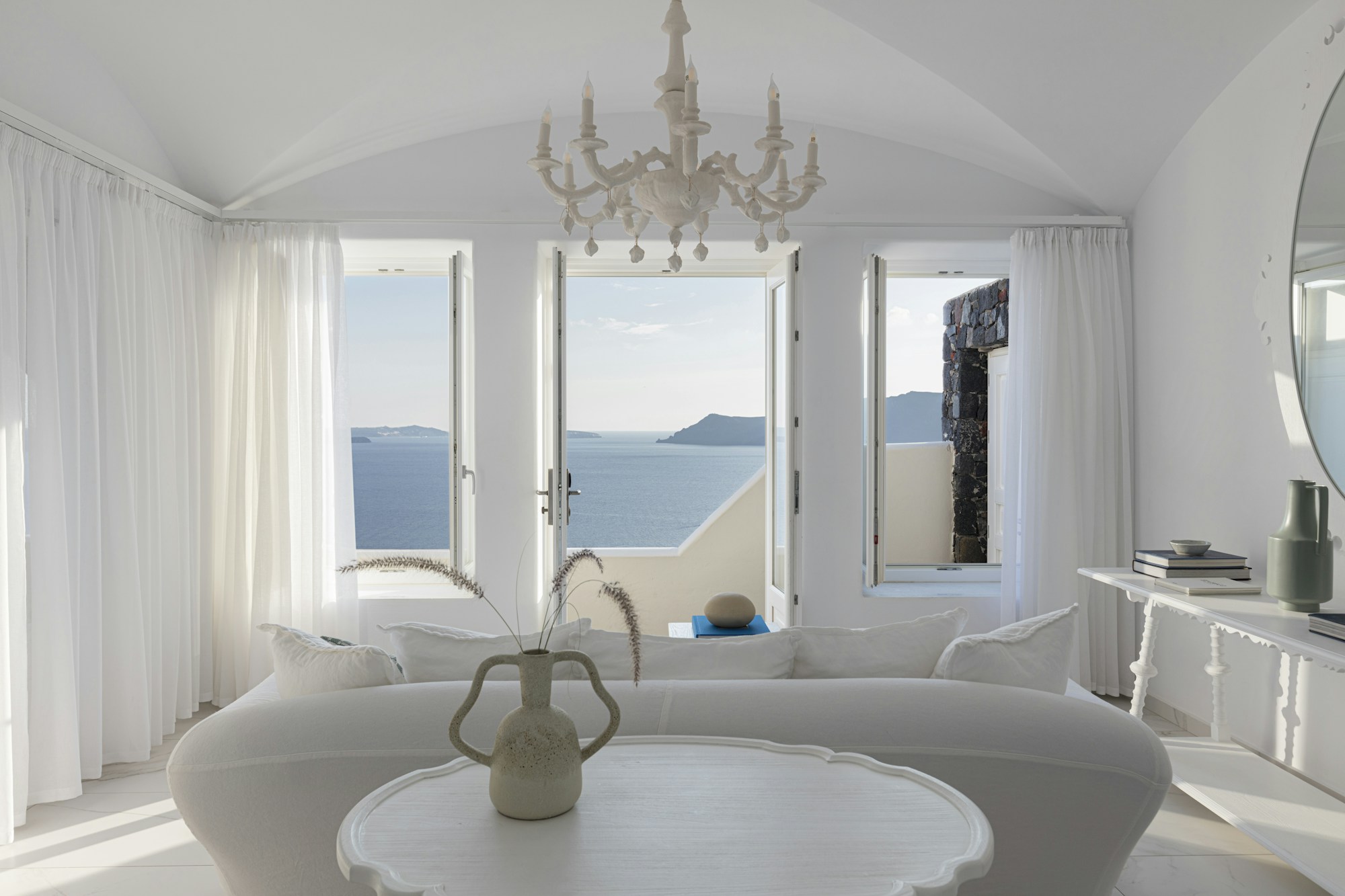 Executive Suite with Cave Pool - Living Area